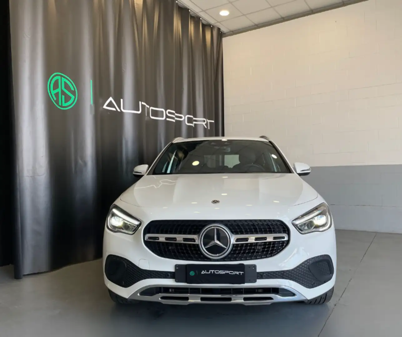 Mercedes-Benz GLA 200 GLA 200 Automatic Sport Plus Bianco - 2