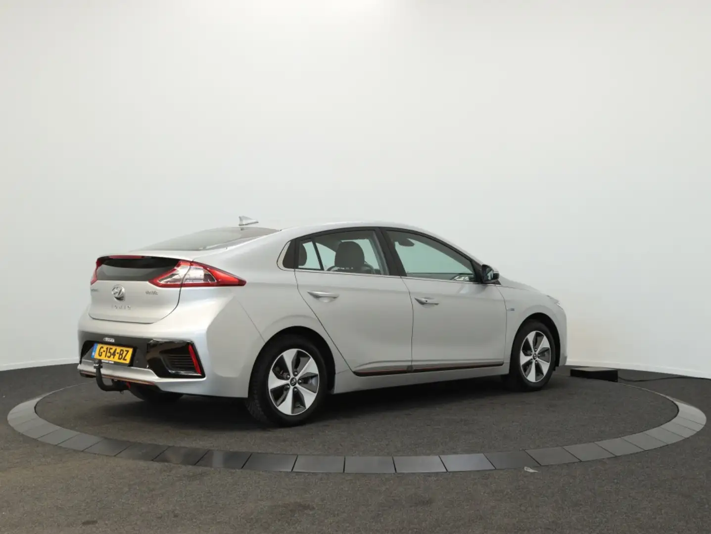 Hyundai IONIQ Comfort EV 28kWh | Navigatie | Airco | Carplay | C Gris - 2