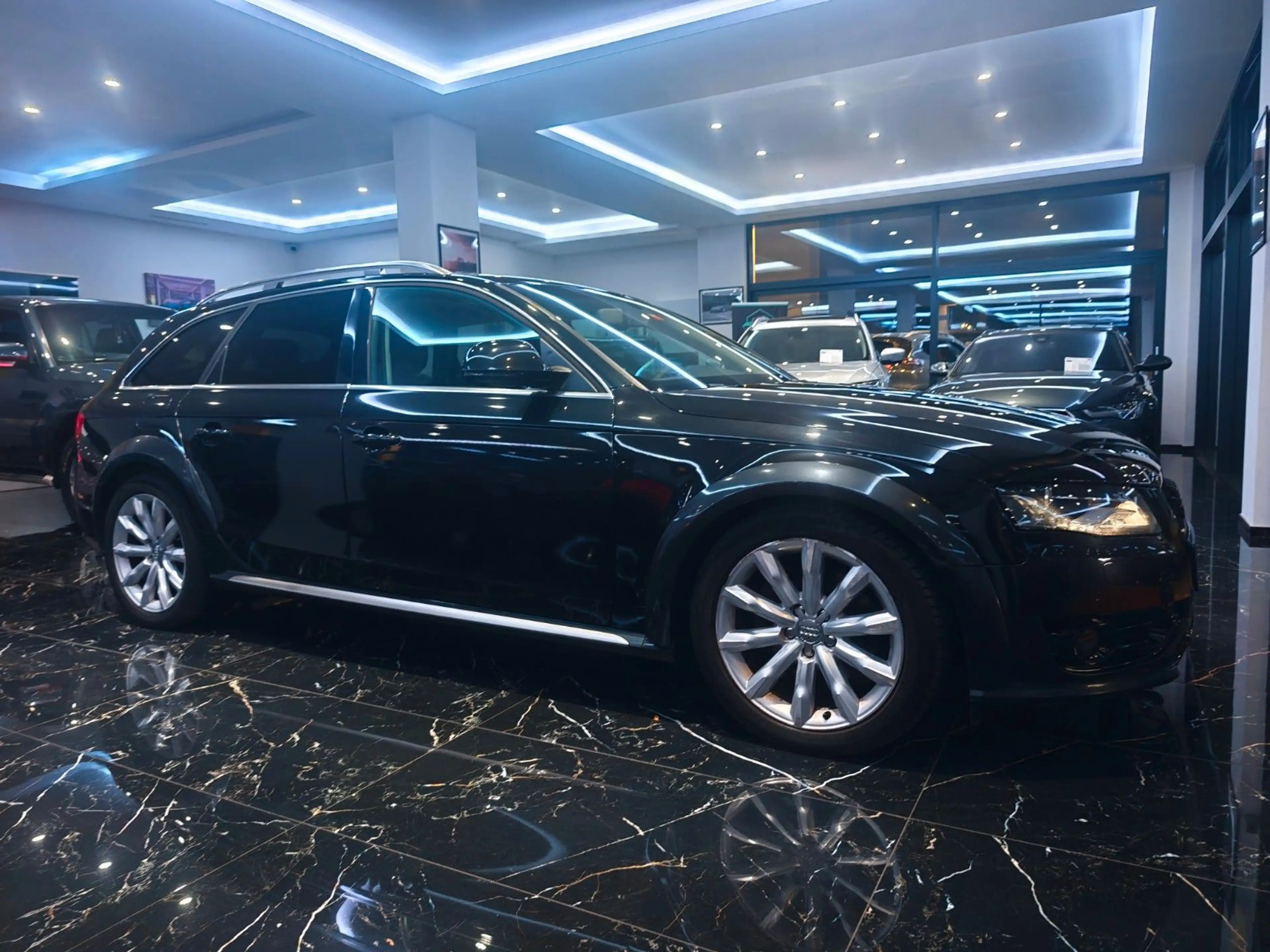 Audi A4 allroad quattro 3.0 TDI LEDER ACC AHK — photo 8