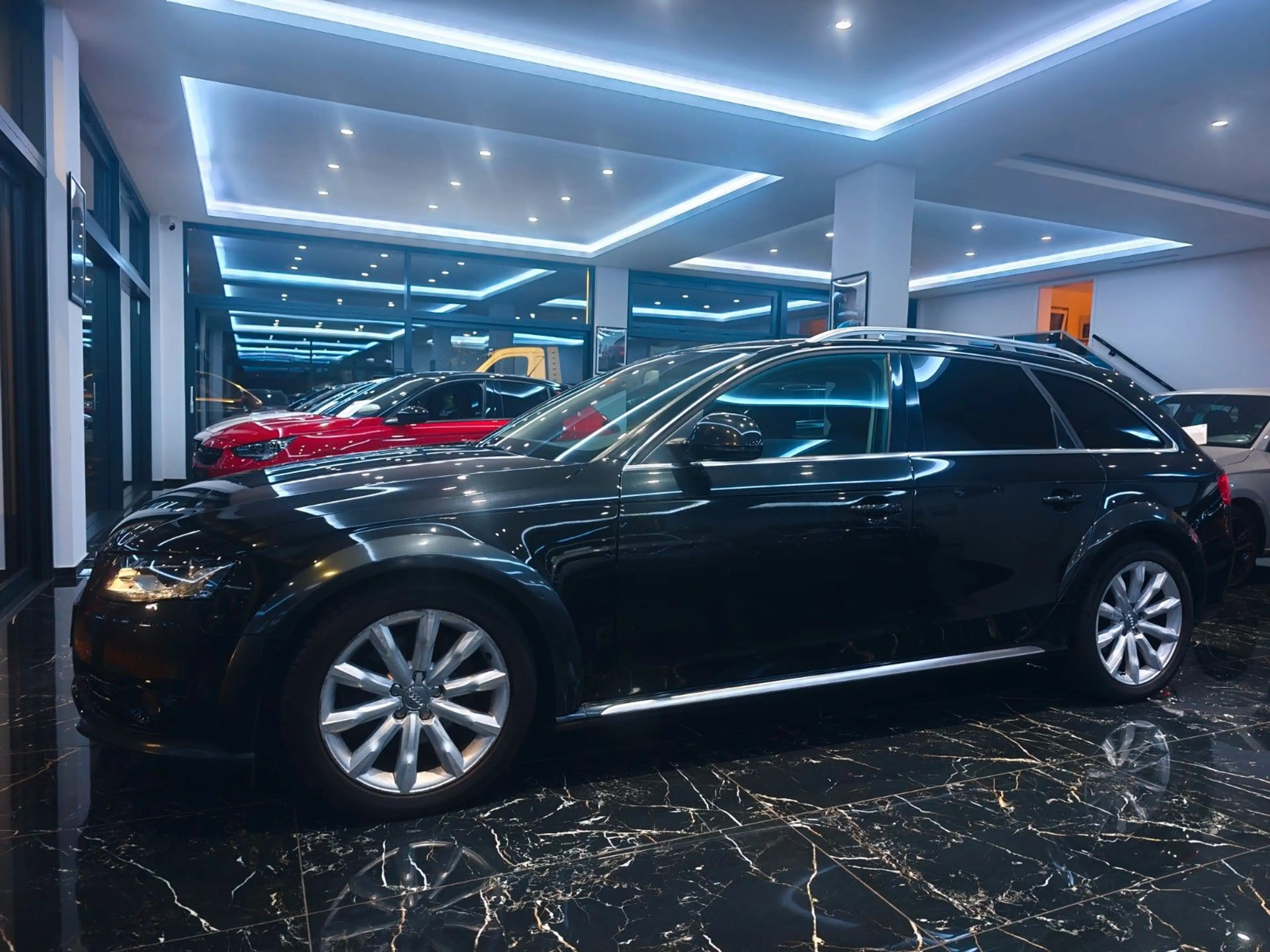 Audi A4 allroad quattro 3.0 TDI LEDER ACC AHK — photo 2