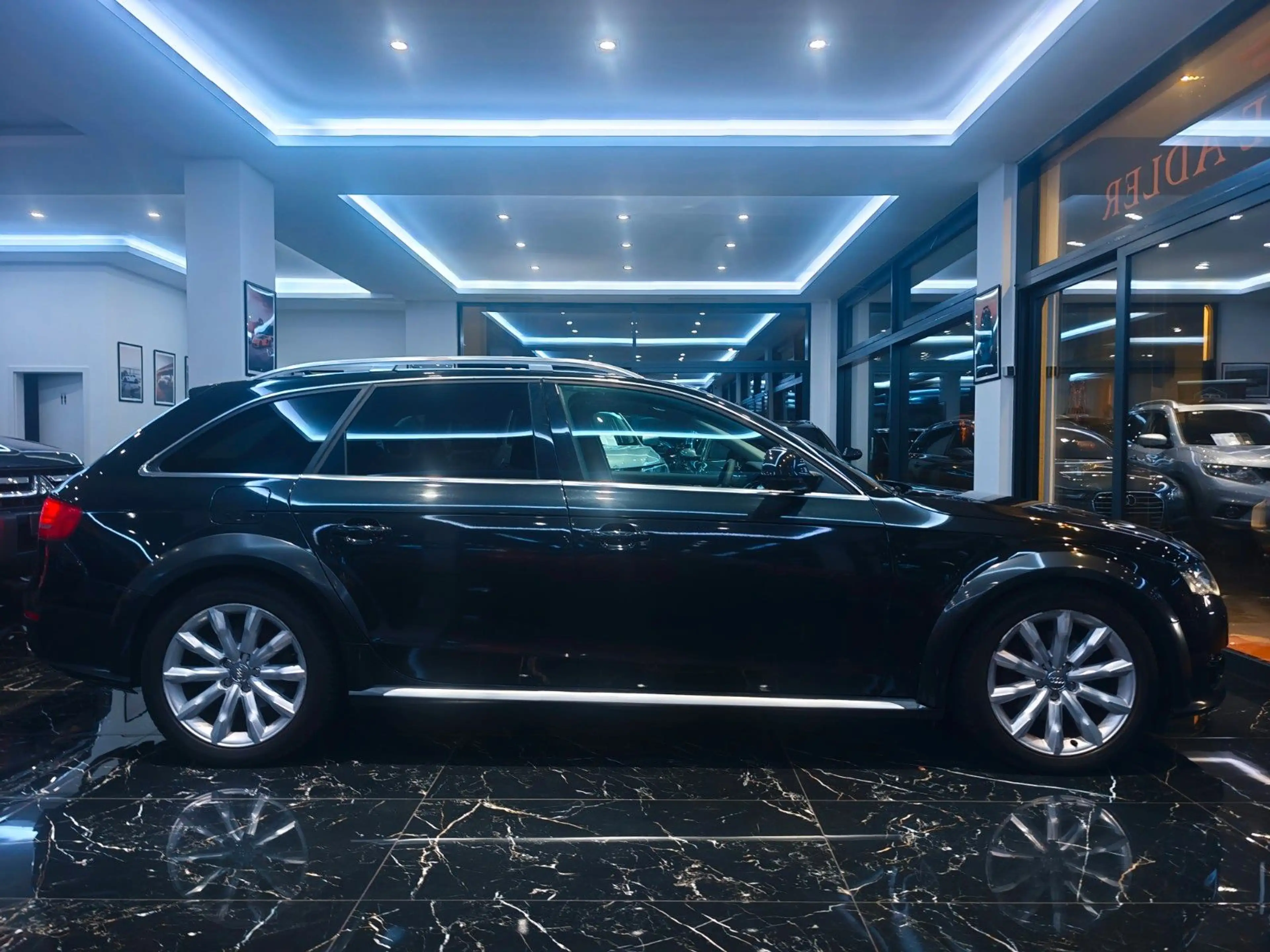Audi A4 allroad quattro 3.0 TDI LEDER ACC AHK — photo 9