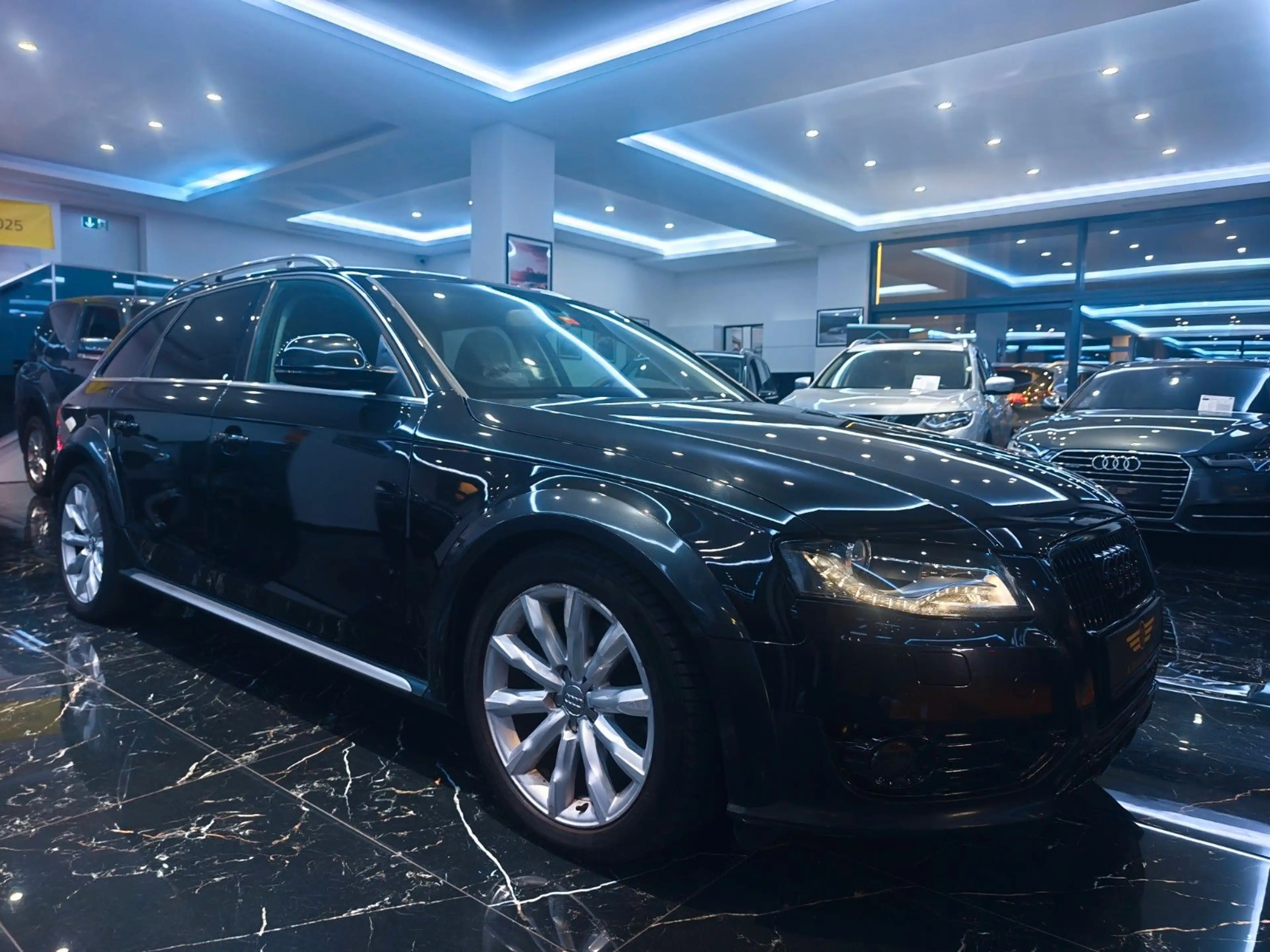 Audi A4 allroad quattro 3.0 TDI LEDER ACC AHK — photo 7