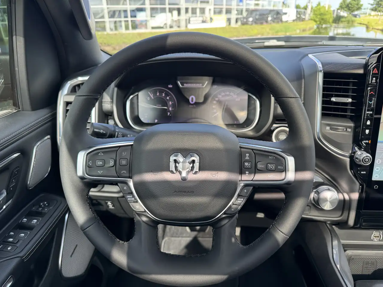 Dodge RAM 2024 — фото 10