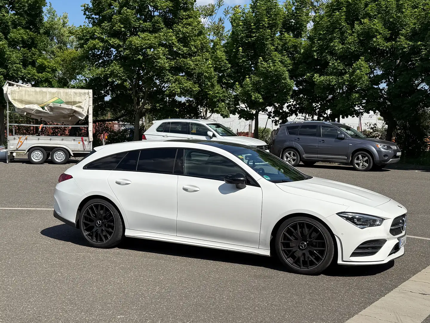Mercedes-Benz CLA 250 CLA 250 Shooting Brake 7G AMG Line Blanc - 1