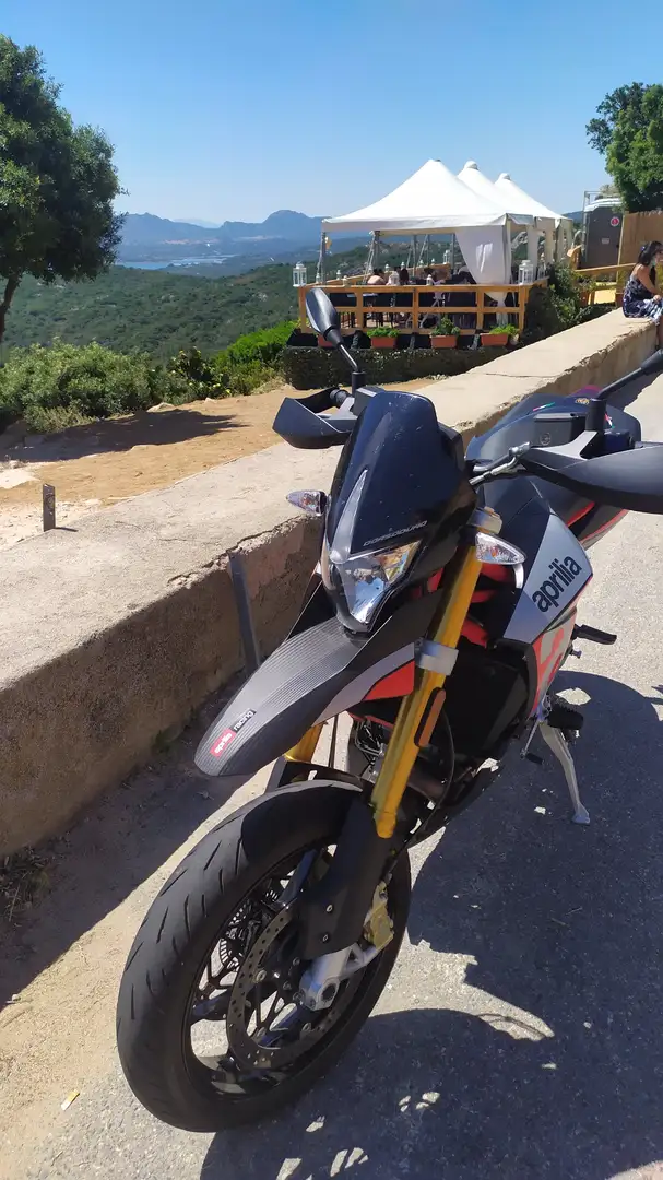 Aprilia Dorsoduro 900 Rosso - 2