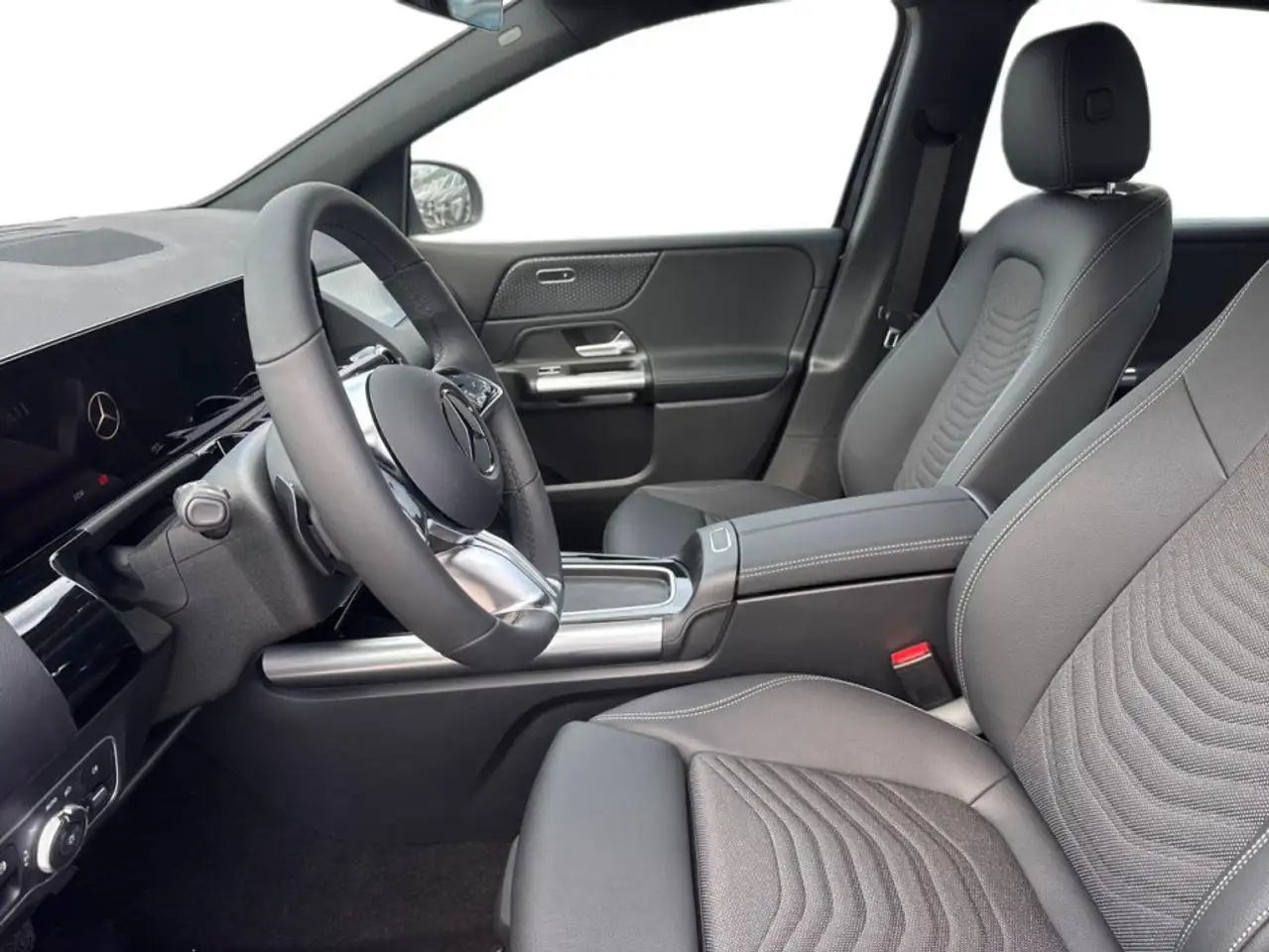 Mercedes-Benz B-Class 2026 — фото 10