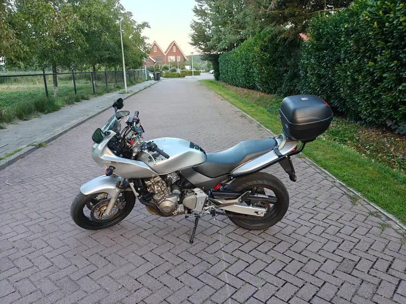 Honda CB 600 F Hornet - foto 2