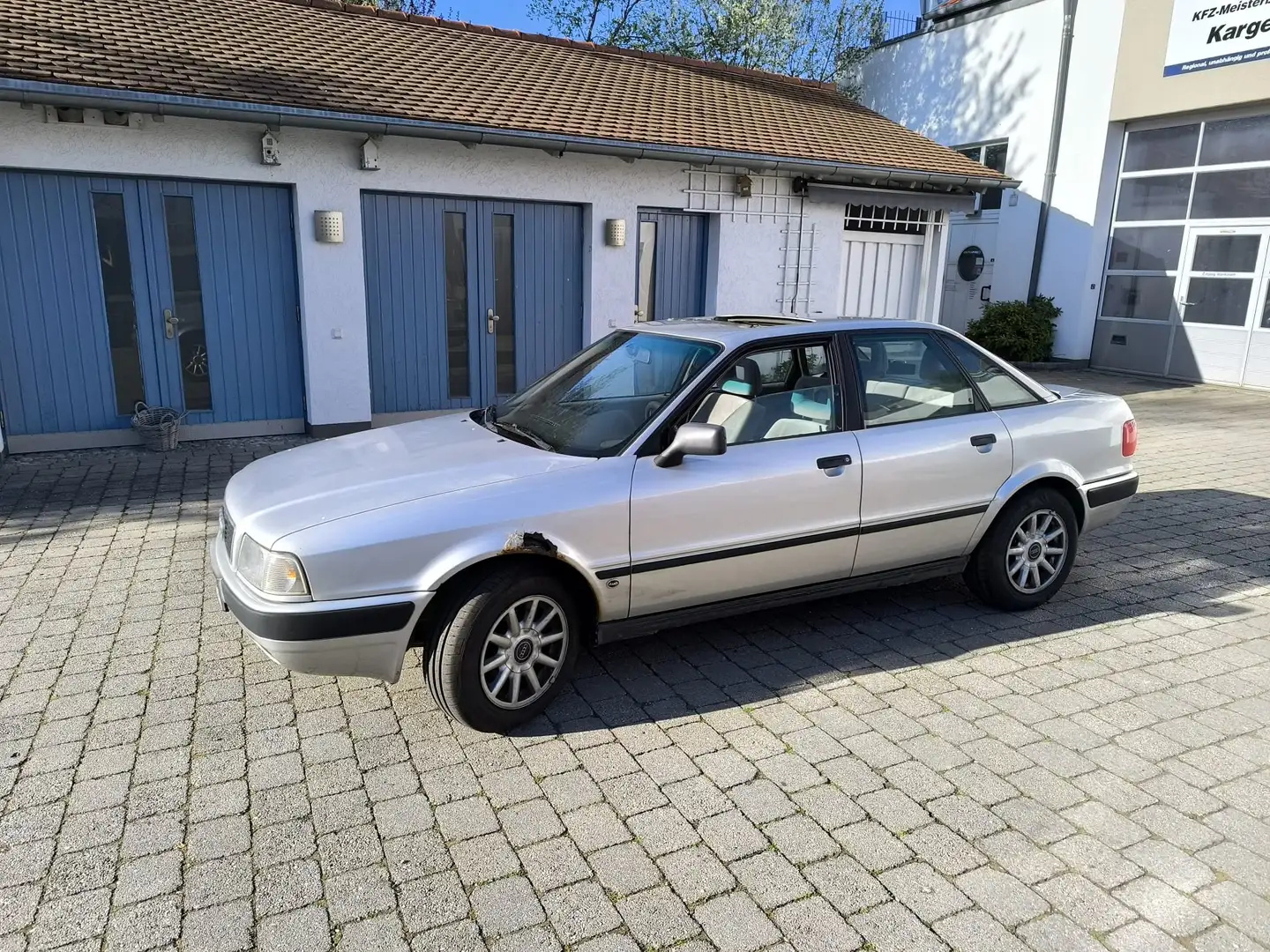 Audi 80 Gris - 1