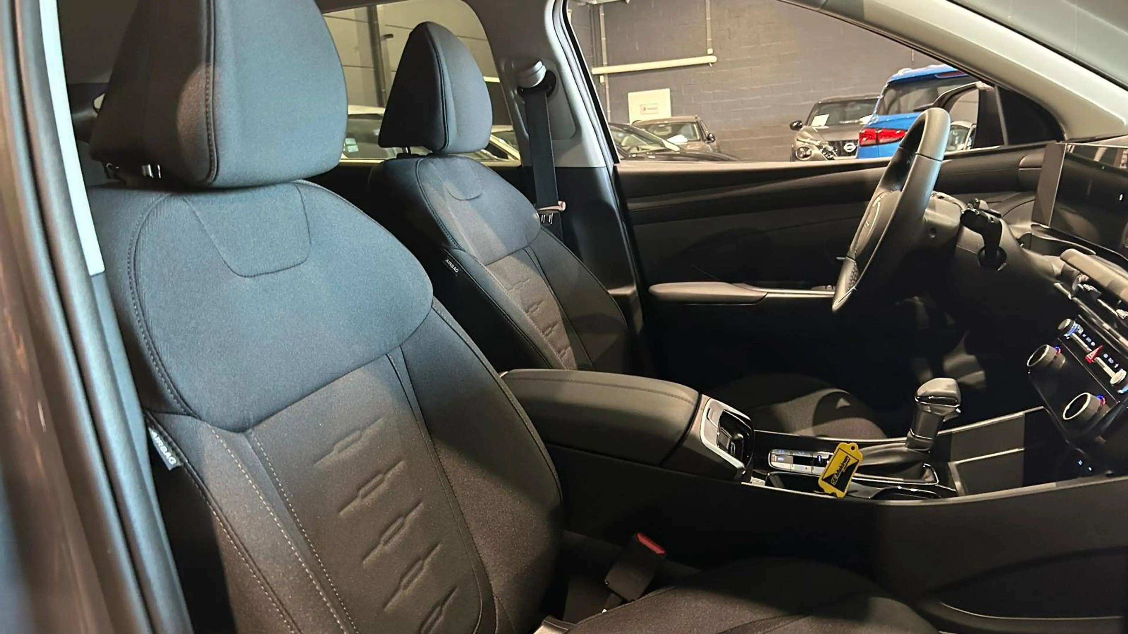 Hyundai TUCSON Tucson 1.6 T-GDi Style DCT -Nieuw/Stuurverw./Keyless/Adapt./18"/Enz! — photo 8