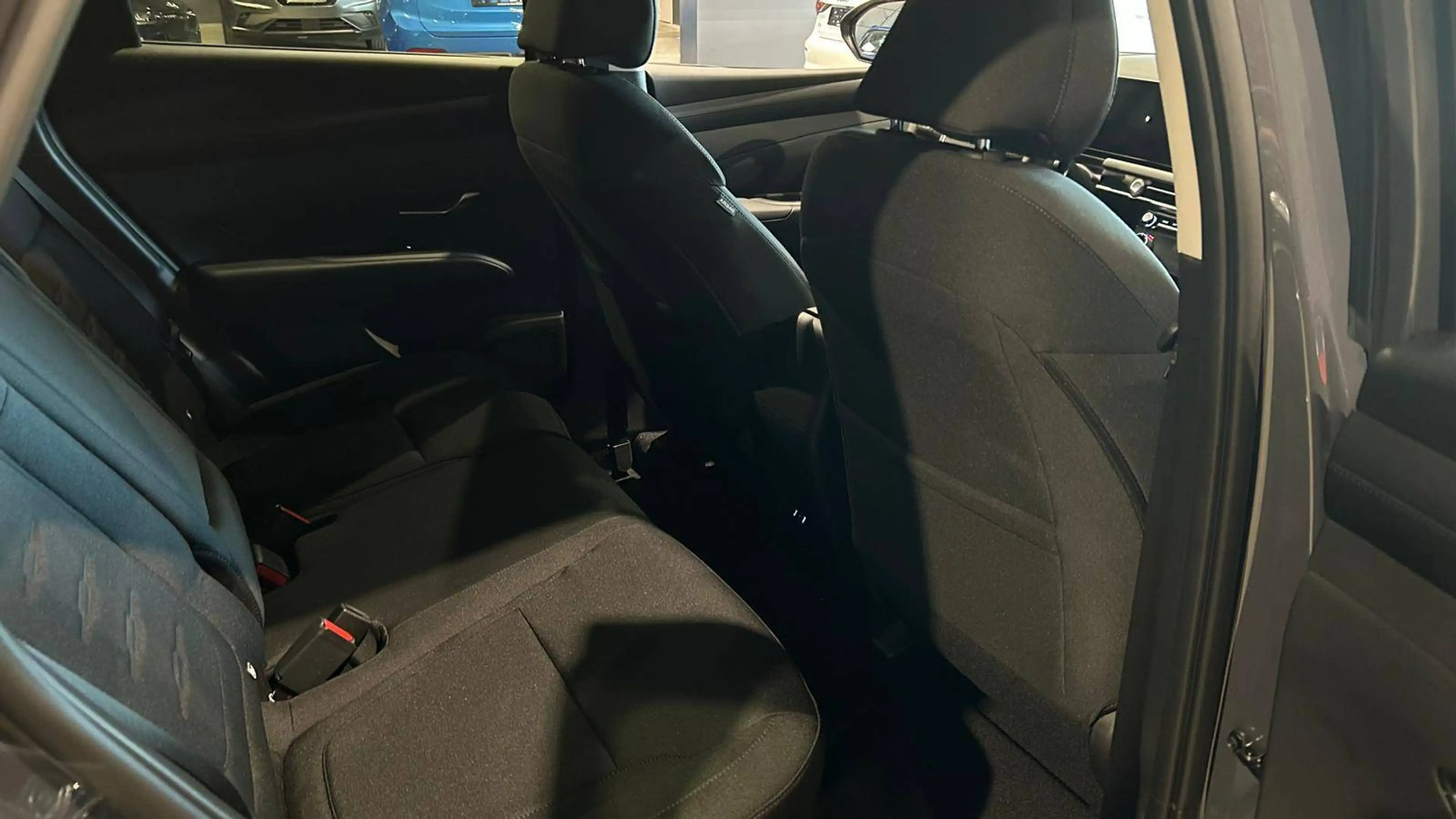 Hyundai TUCSON Tucson 1.6 T-GDi Style DCT -Nieuw/Stuurverw./Keyless/Adapt./18"/Enz! — photo 10