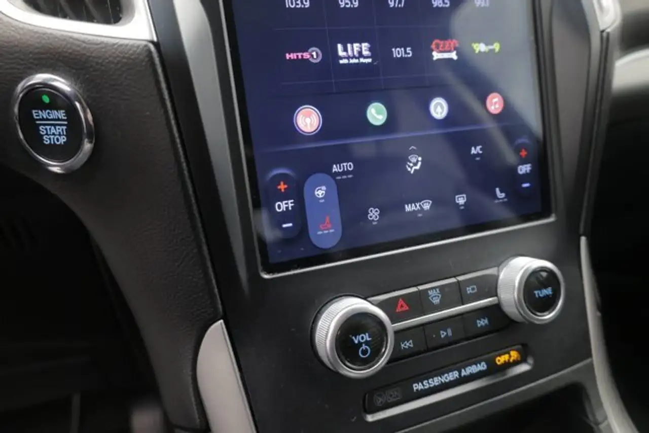 Ford Edge photo Ford Edge