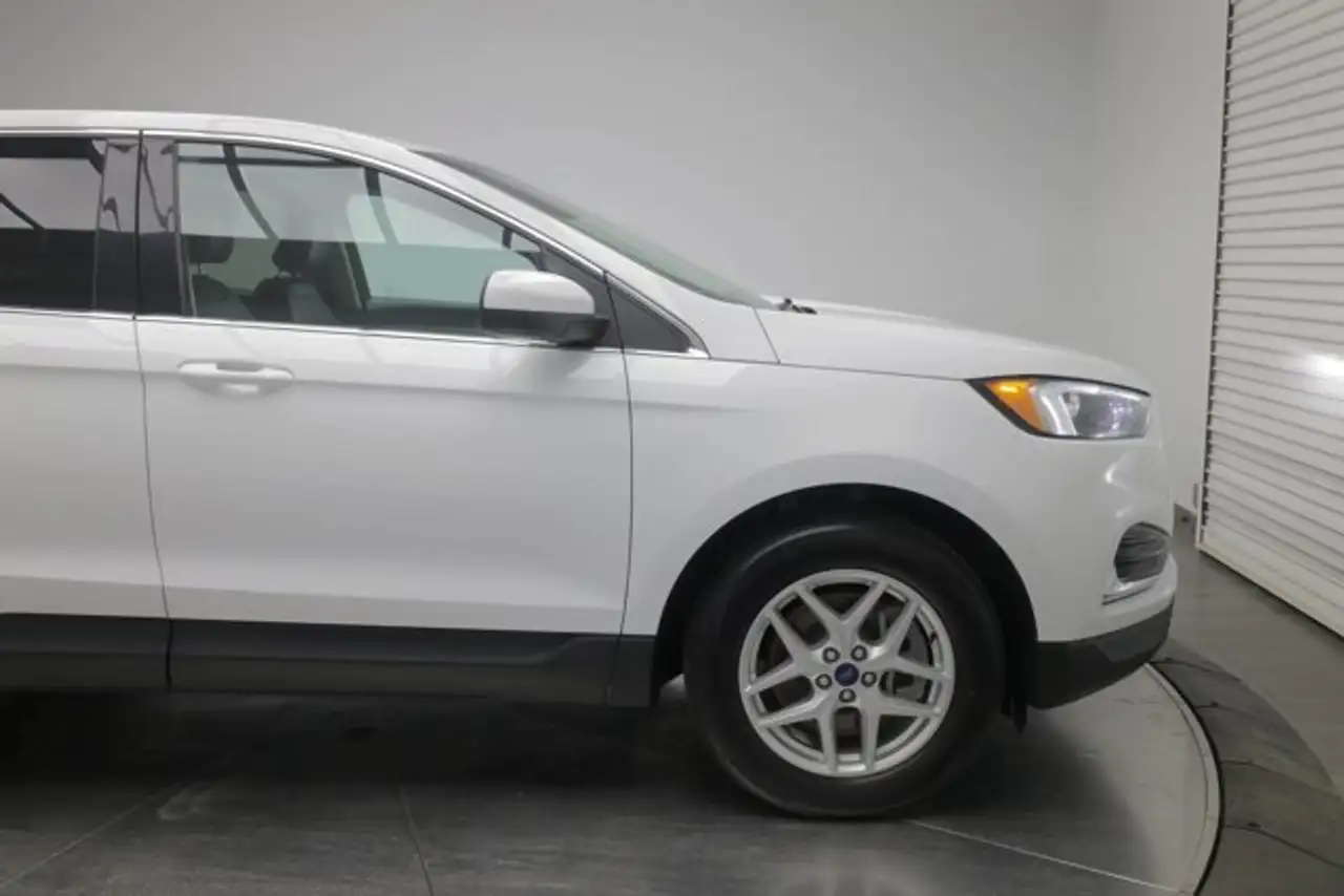 Ford Edge photo Ford Edge