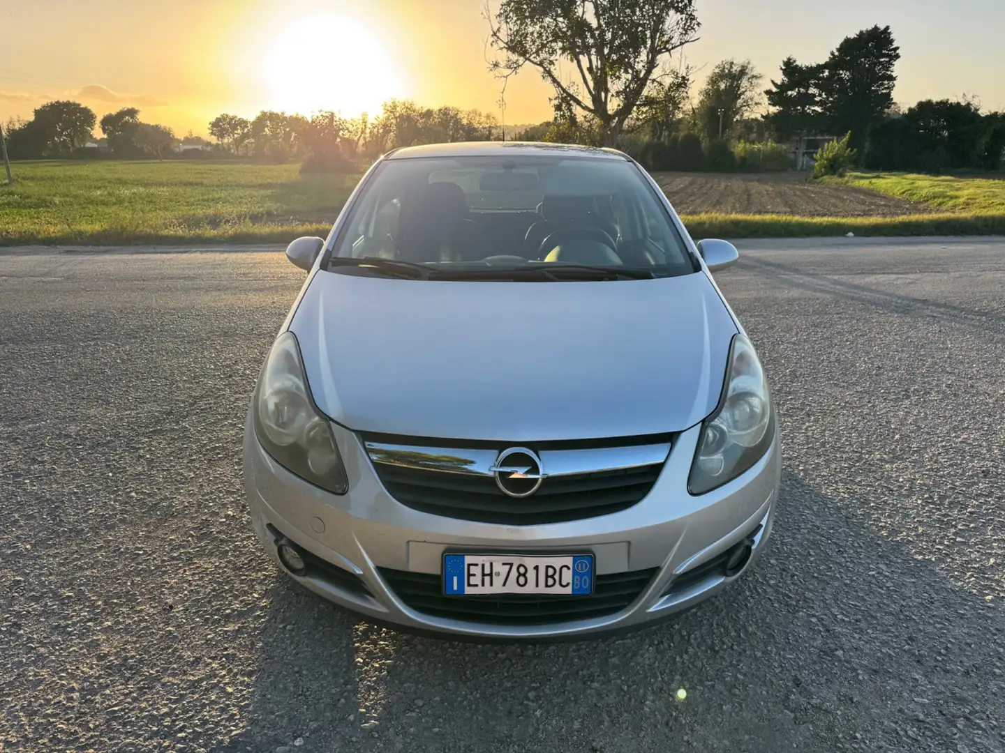 Opel Corsa Corsa 1.2 5 porte Cosmo Gris - 2