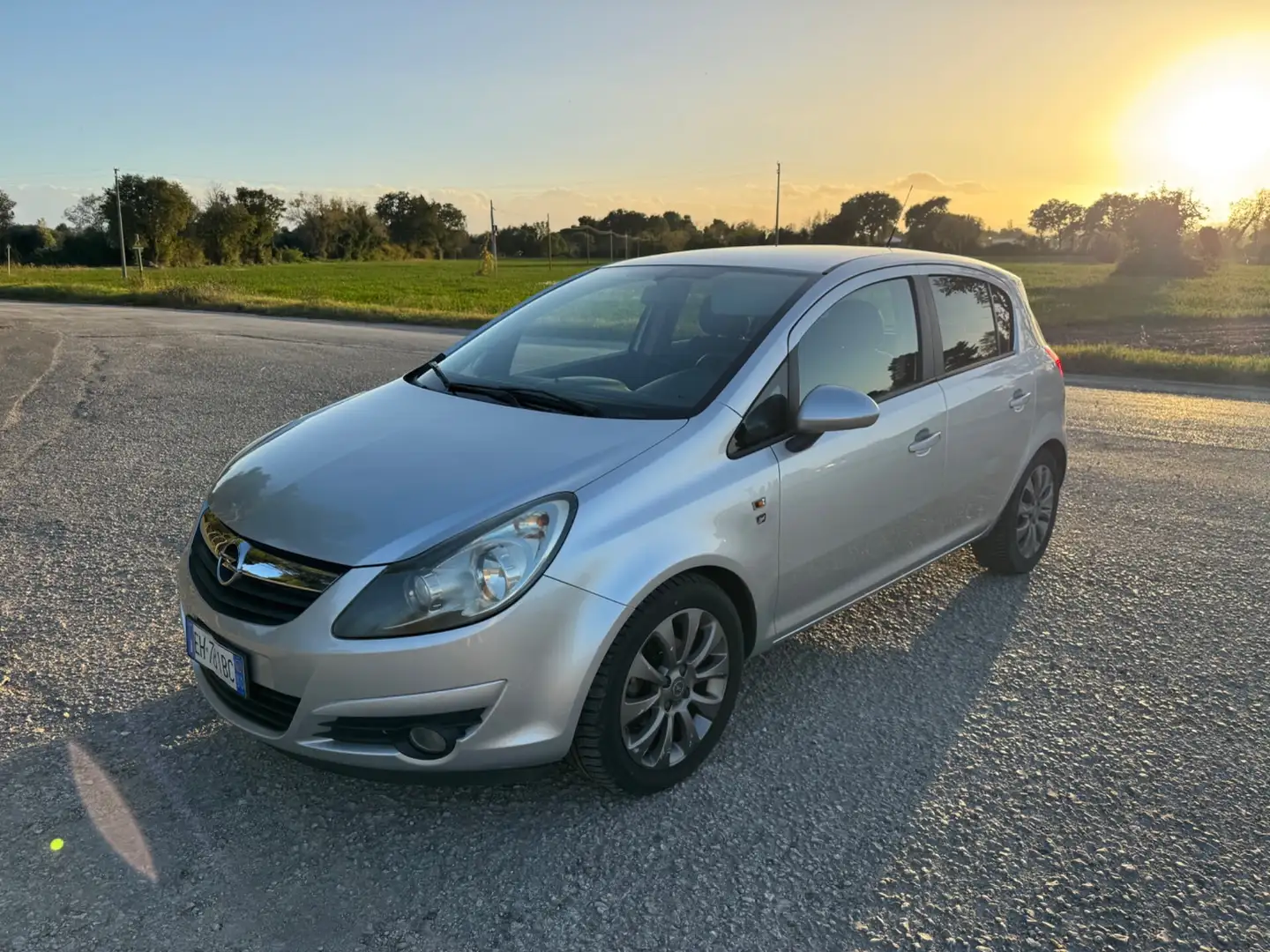 Opel Corsa Corsa 1.2 5 porte Cosmo Gris - 1