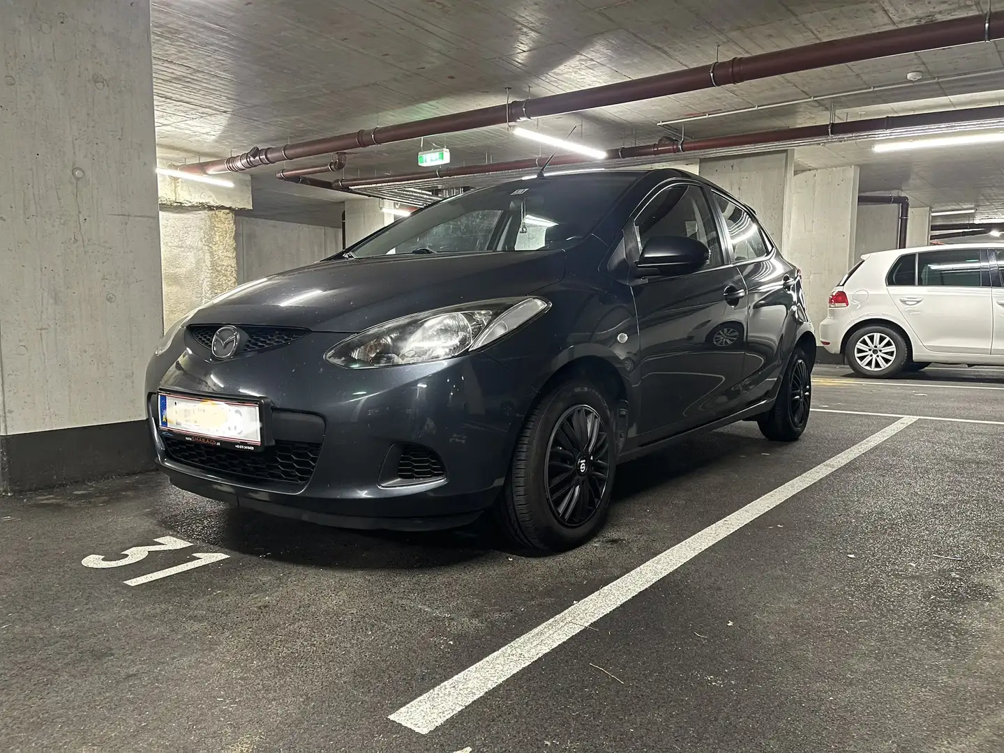 Mazda 2 5p 1.3 Easy 75cv Grau - 2