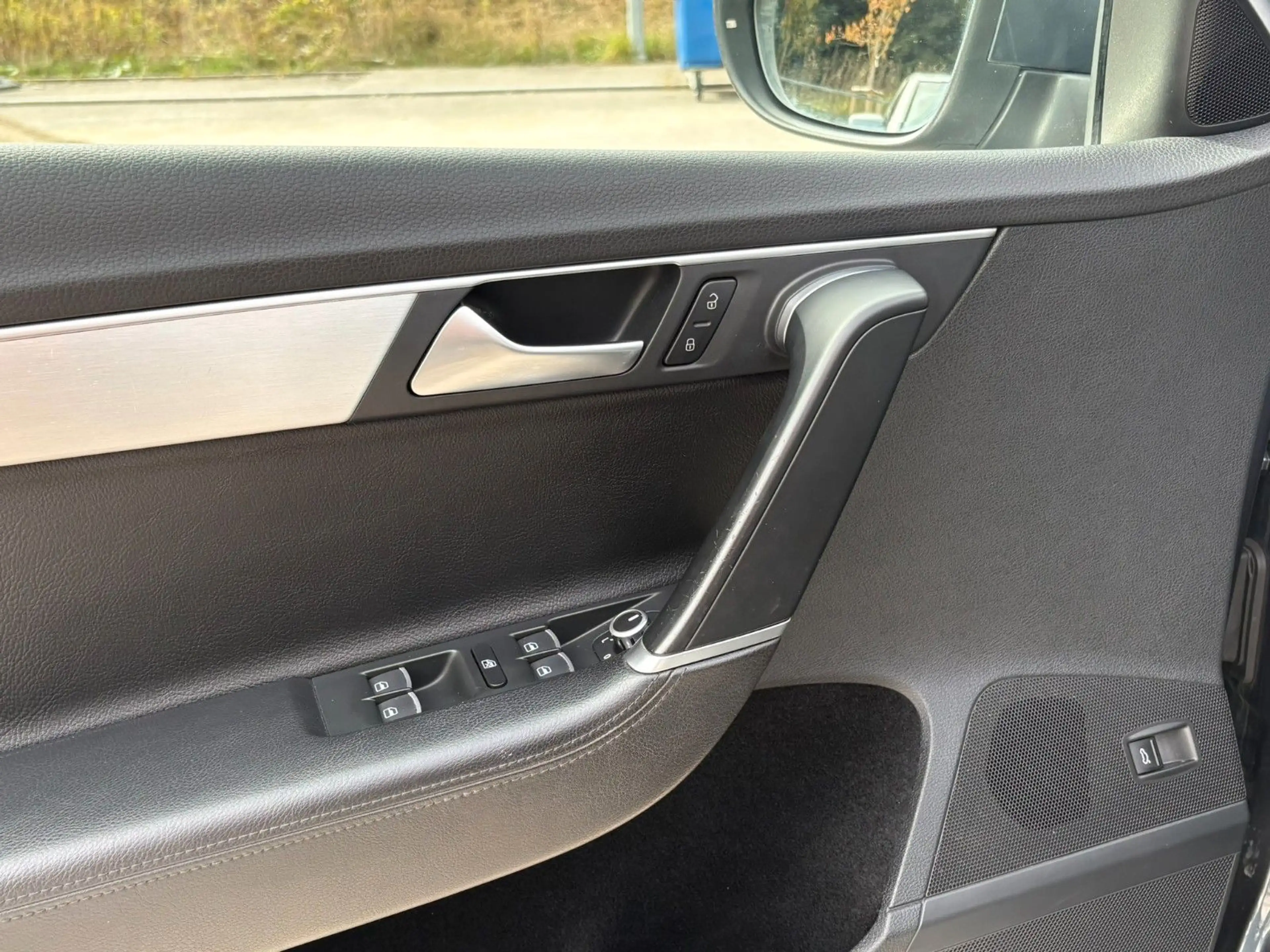 Volkswagen Passat Variant 2.0 TDI DSG Highline / Leder / 18 — photo 15