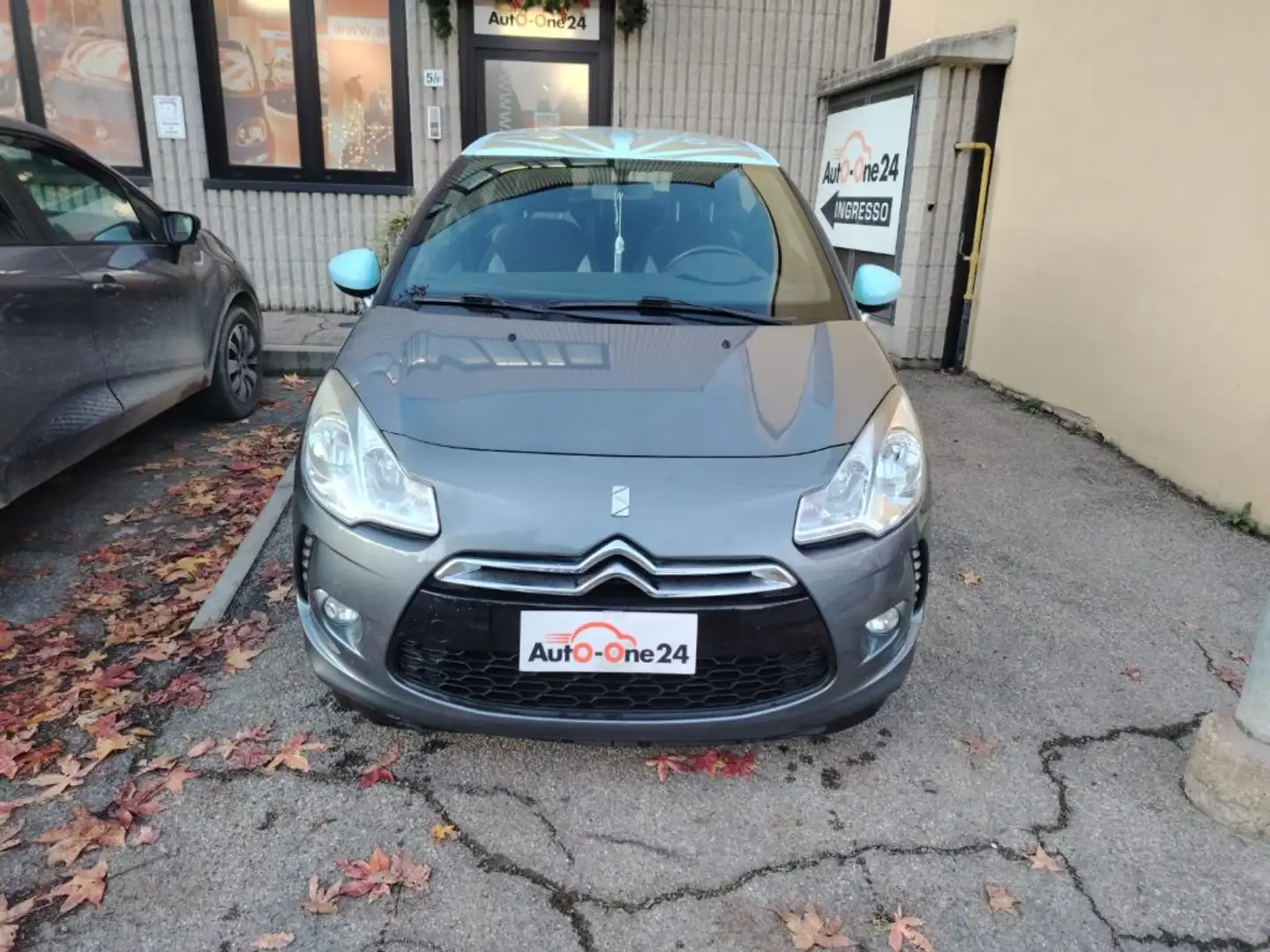 DS Automobiles DS 3 1.4 VTi 95 Chic NEOPATENTATI-FINANZIABILE Silber - 2
