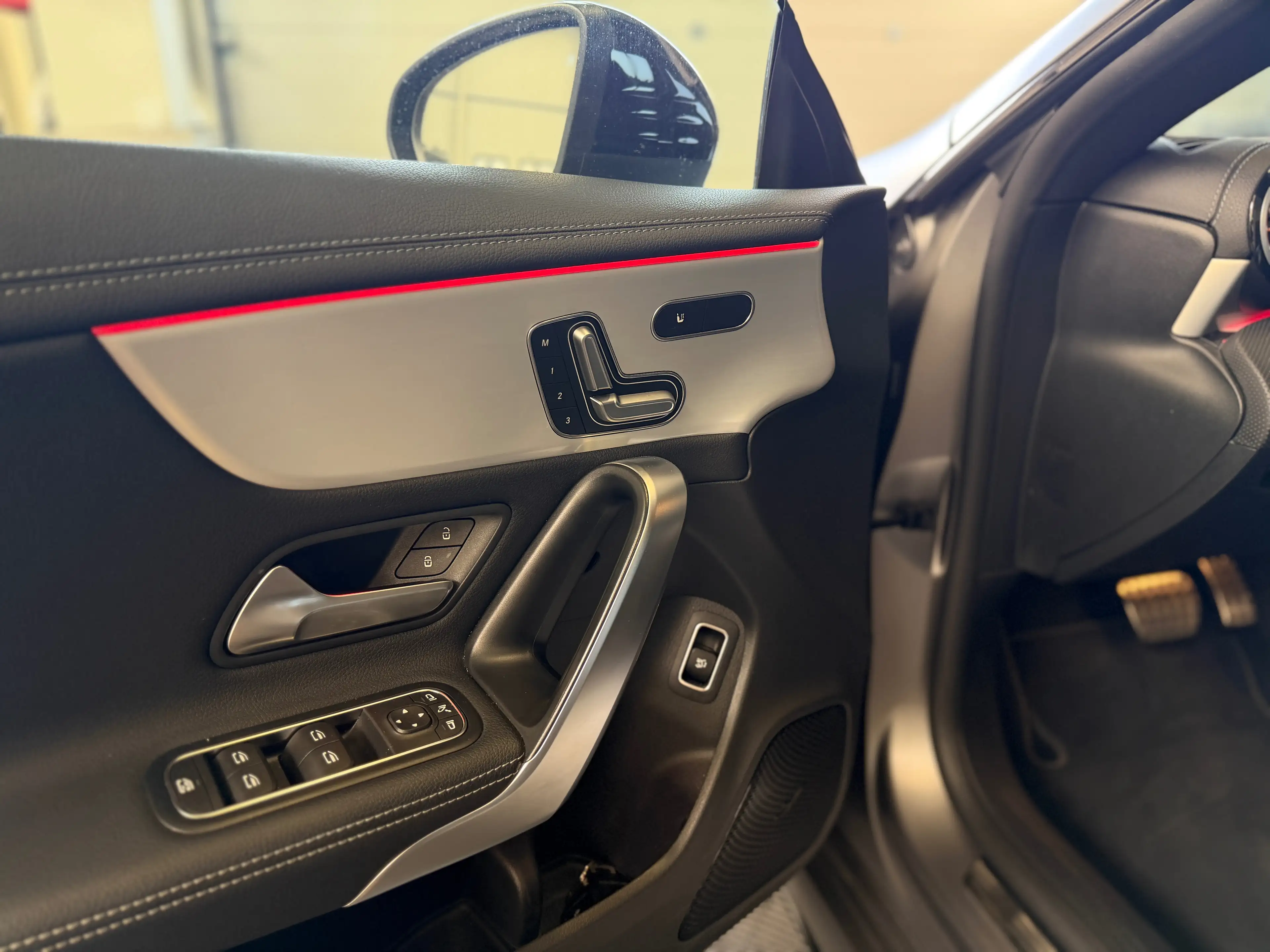 Mercedes-Benz CLA 35 AMG SB 4Matic-PANORMA-LED-2 HAND-DISTRONIC-LEDER-AERODYNAMIC — photo 11