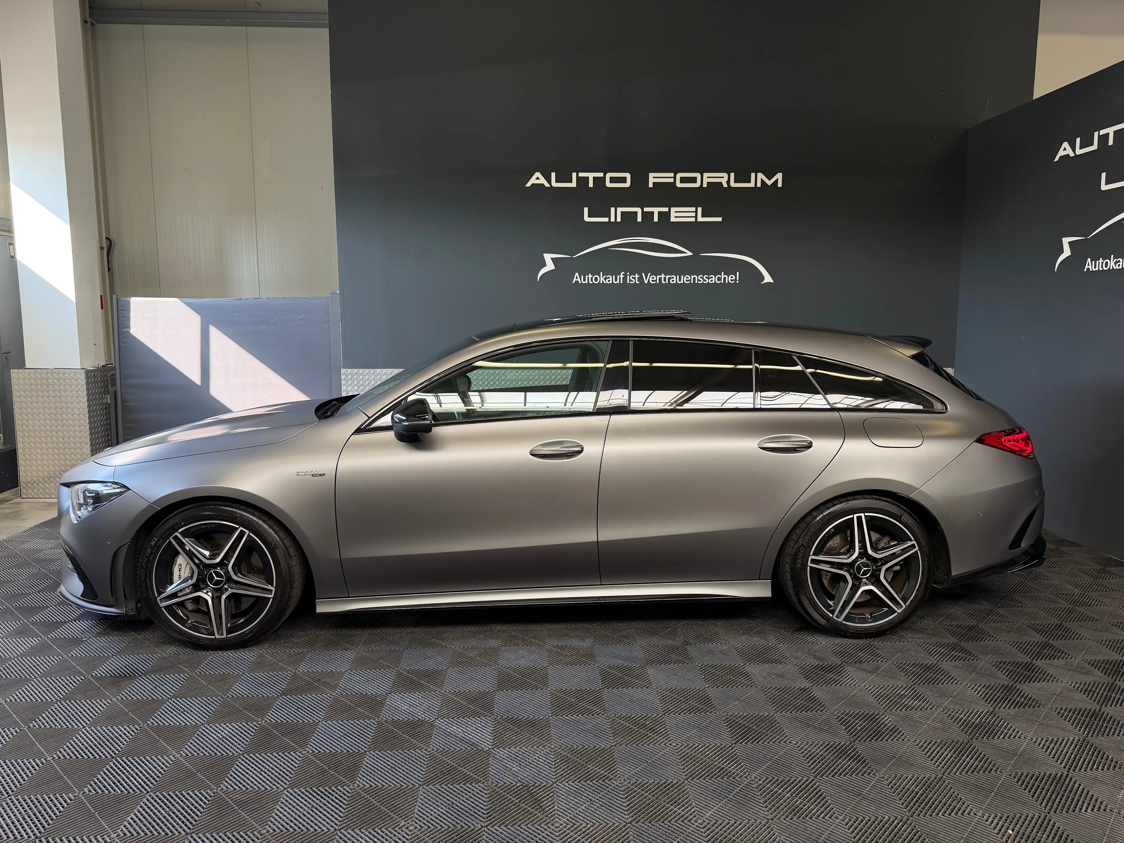 Mercedes-Benz CLA 35 AMG SB 4Matic-PANORMA-LED-2 HAND-DISTRONIC-LEDER-AERODYNAMIC — photo 4