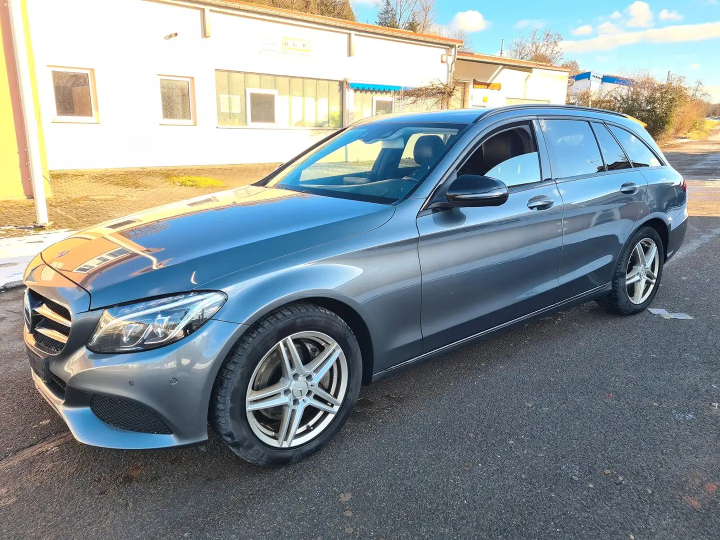 Mercedes-Benz C 250 C250d/HeadUP/Burmester/Kam/AMG/Leder/Keyless/DAB Grau - 2