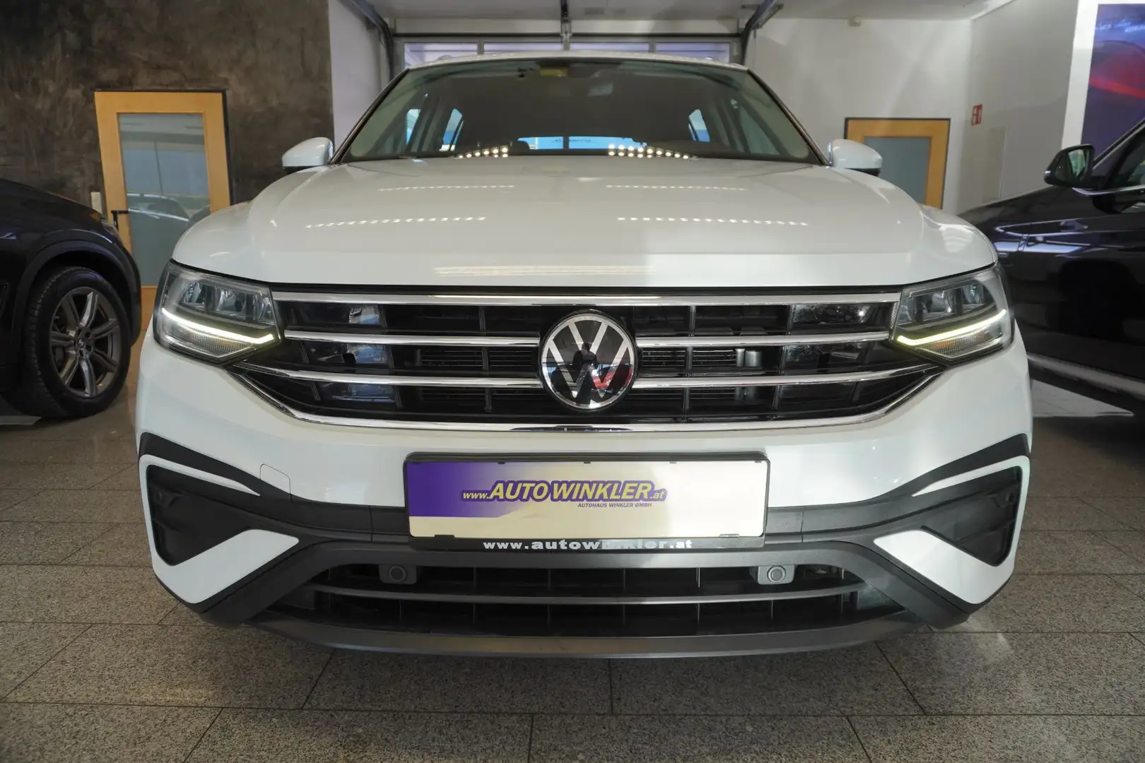 Volkswagen Tiguan Allspace 2,0 TDI DSG 4Motion 7Sitze/ACC/Virtual/Nav Weiß - 2