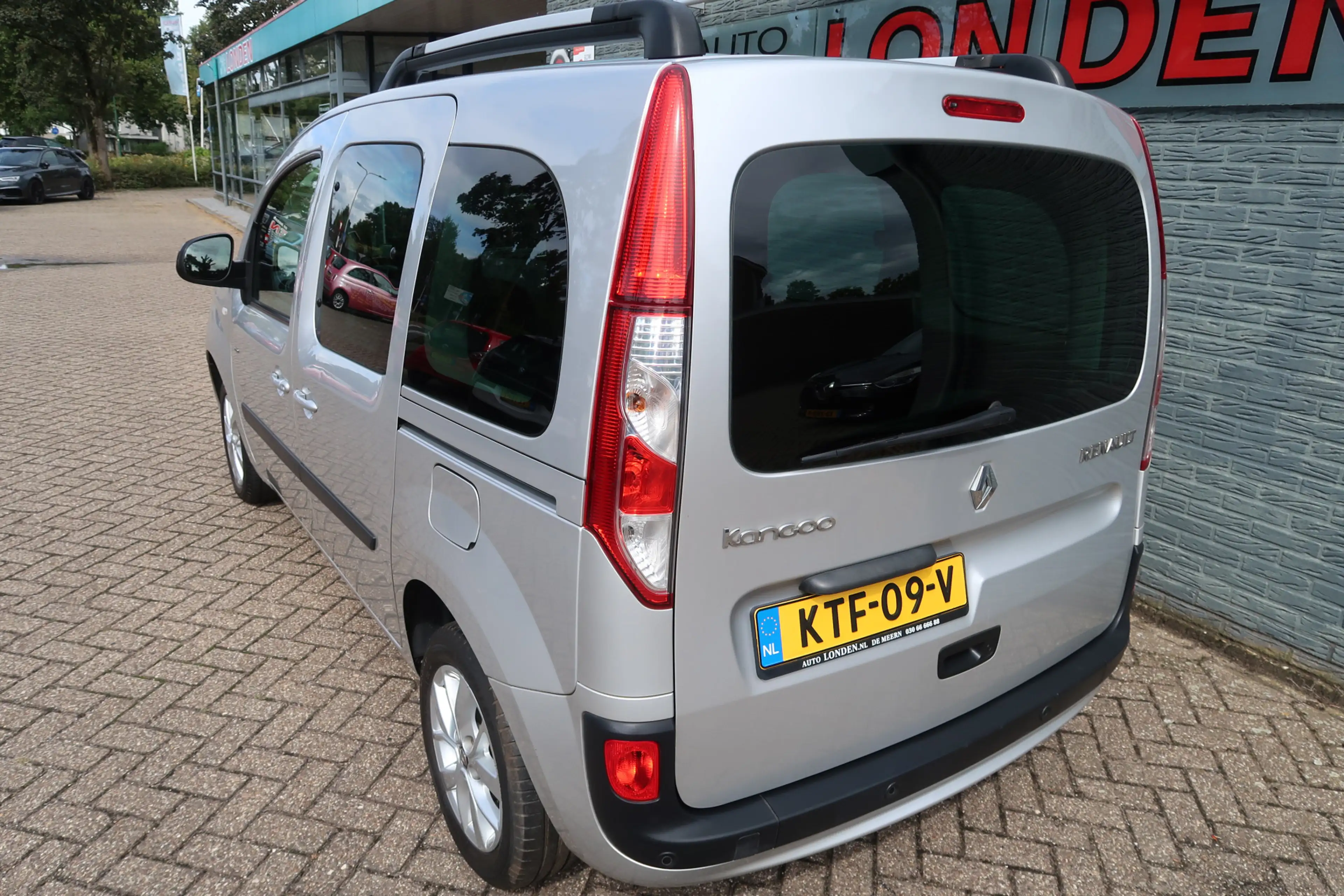 Renault Kangoo Family 1.2 TCe Limited Start&Stop Eerste eigenaar — photo 8