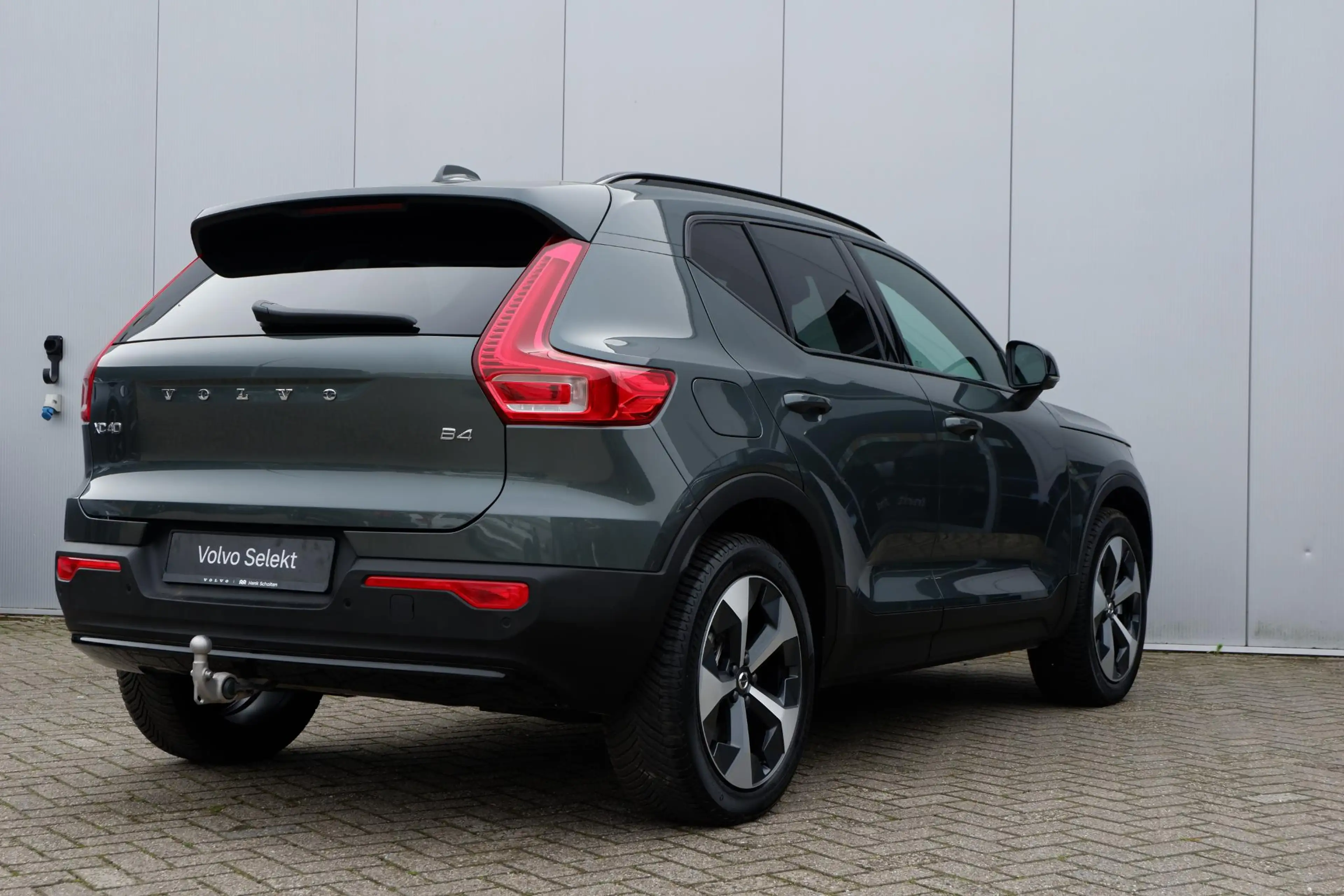 Volvo XC40 2.0 B4 Plus Dark | Trekhaak | Panoramadak | Verwar — photo 2