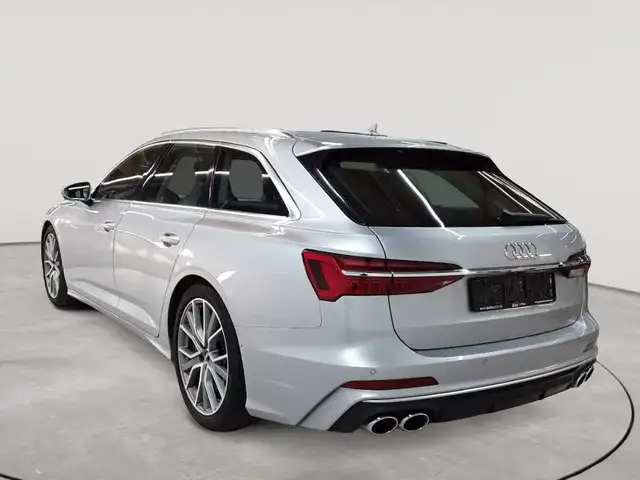 Audi S6 view 5