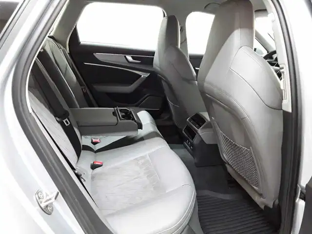 Audi S6 view 14