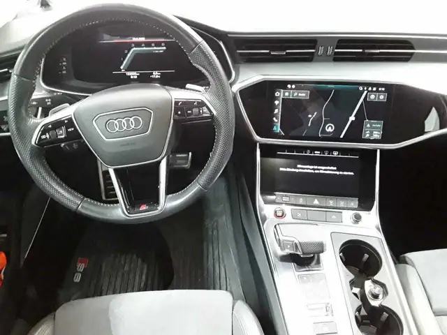 Audi S6 view 10