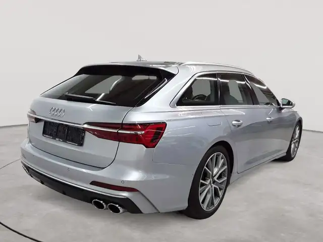 Audi S6 view 4