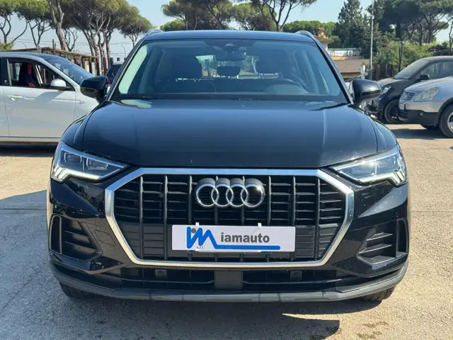 Audi Q3 view 2