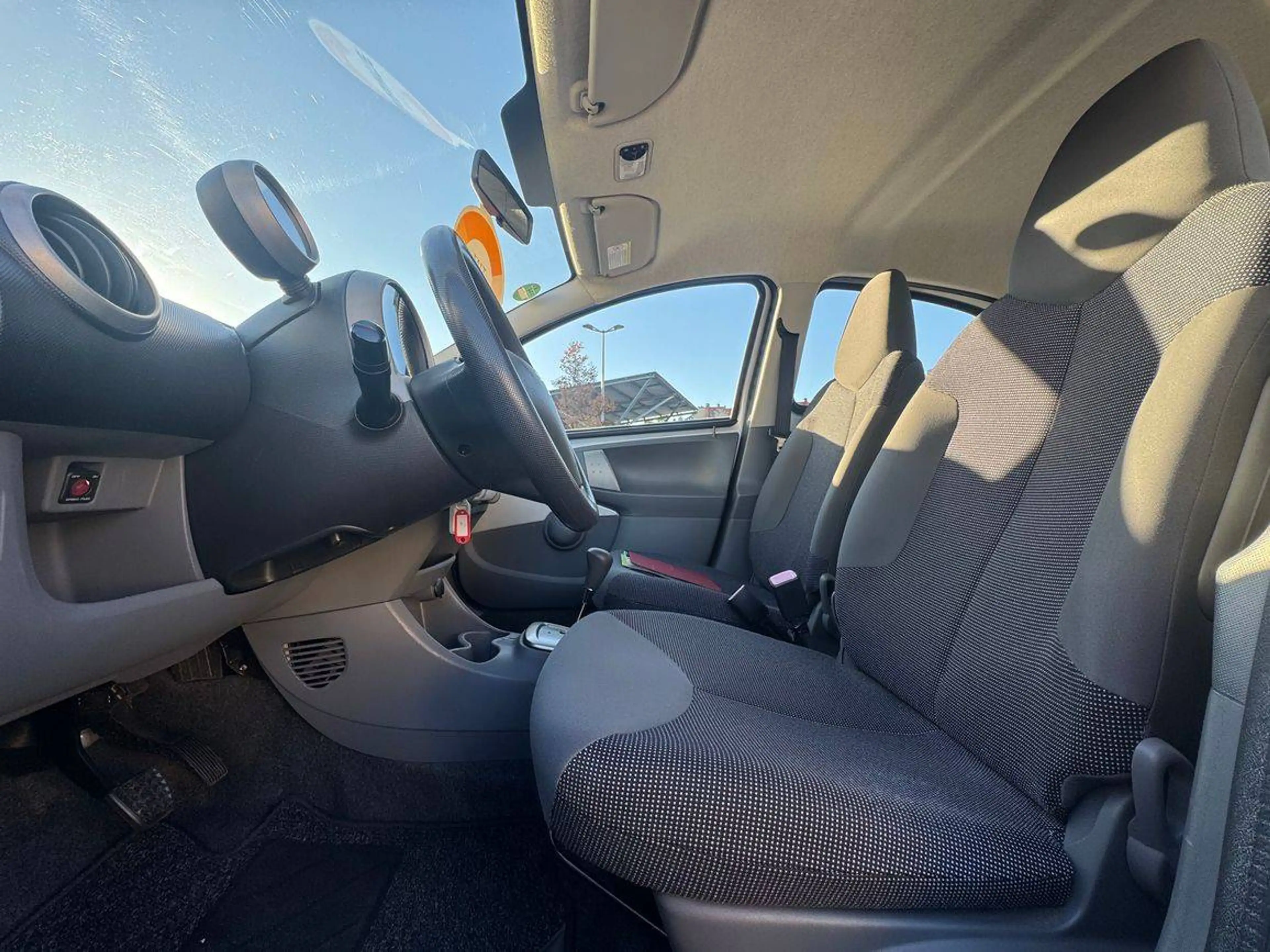 Peugeot 107 Filou,Automatik,Klima,""40000km""gelaufen — photo 14