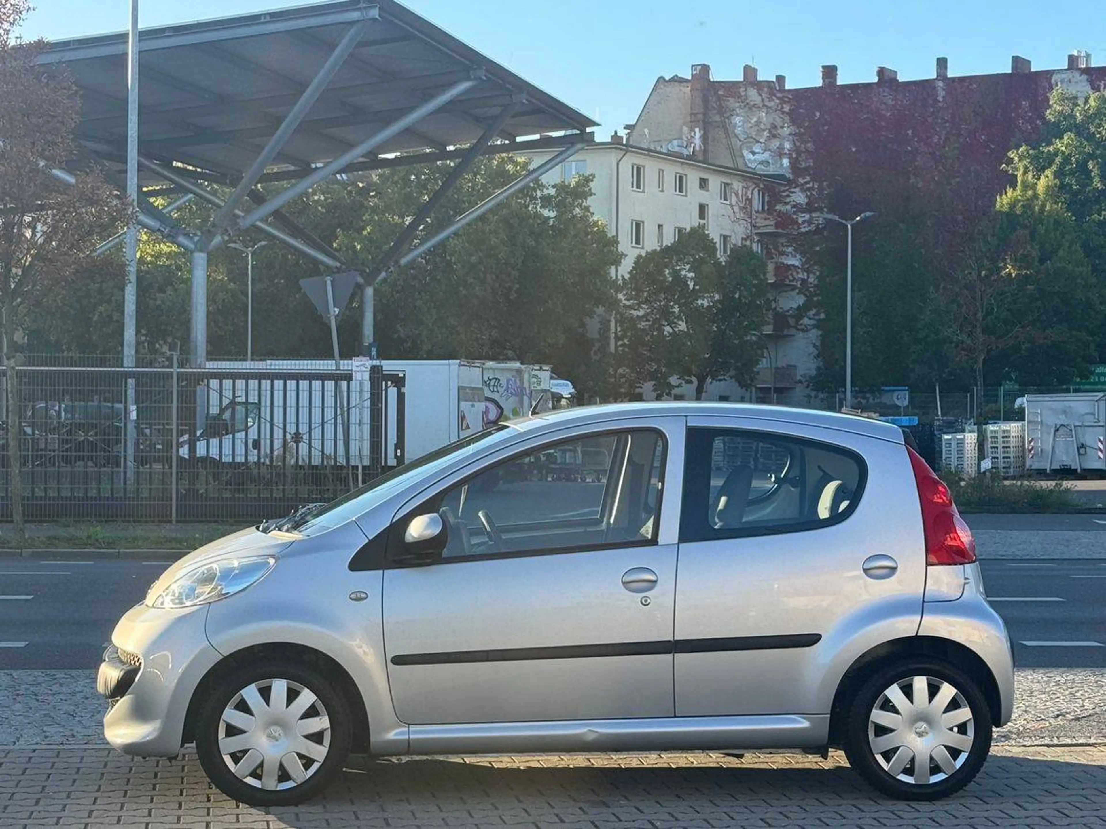 Peugeot 107 Filou,Automatik,Klima,""40000km""gelaufen — photo 5