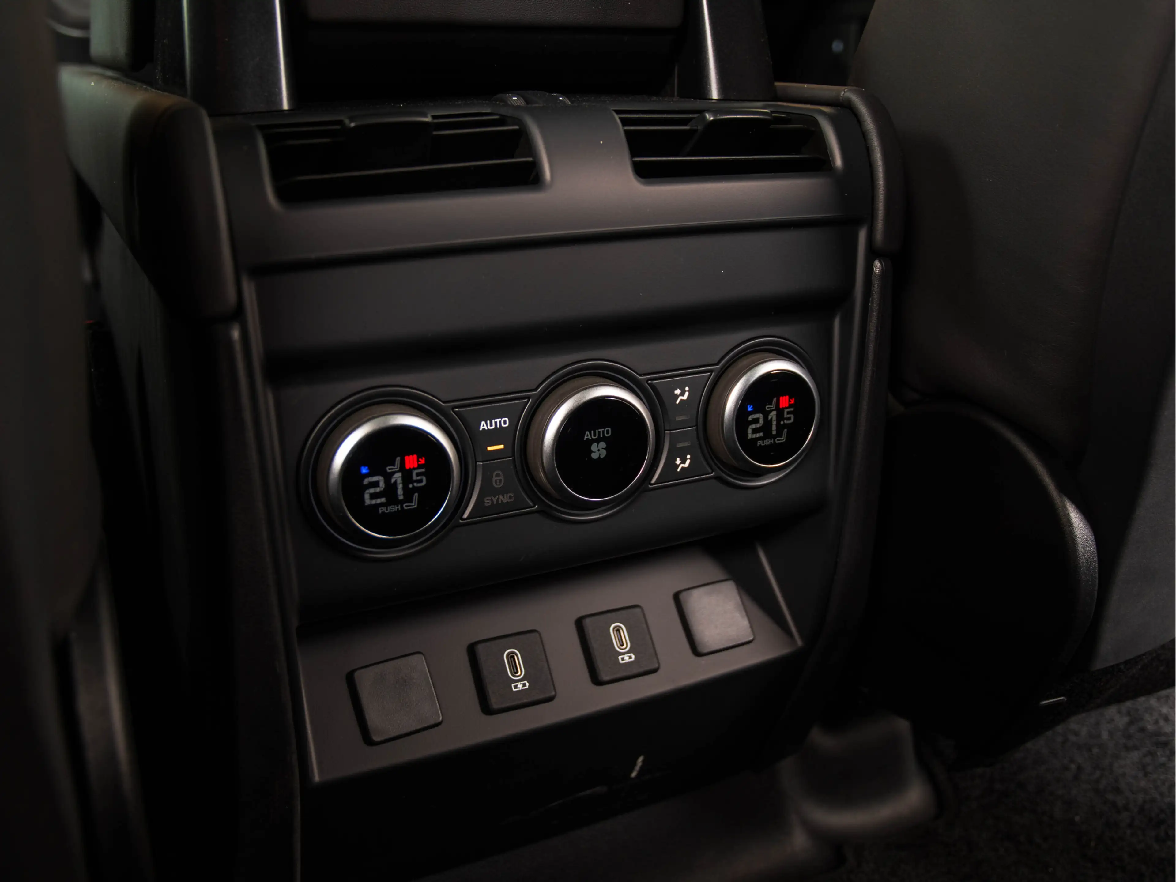 Land Rover Defender 110 5.0 P425 110 X-Dynamic HSE 22" | MERIDIA N SUR — photo 30