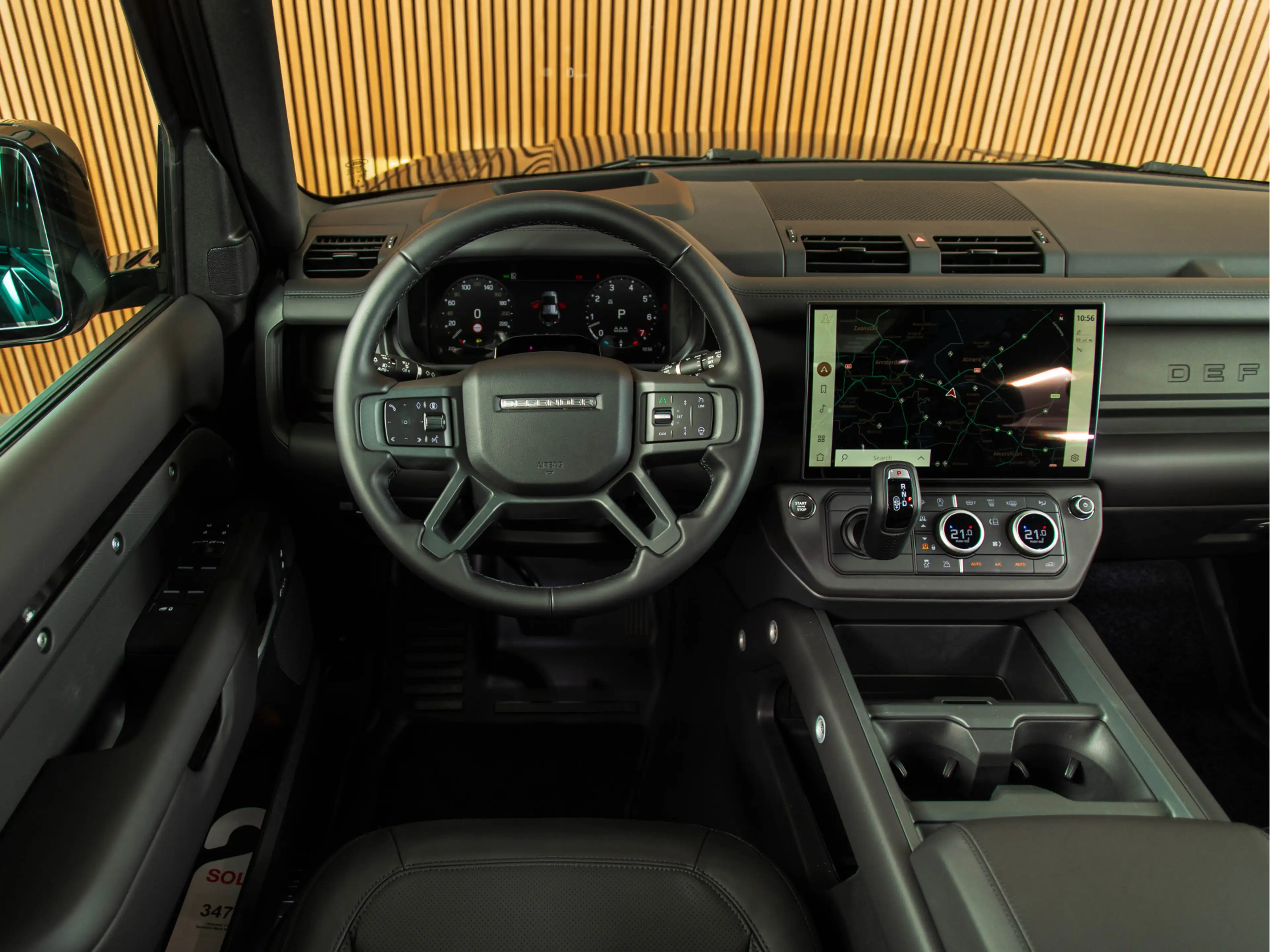 Land Rover Defender 110 5.0 P425 110 X-Dynamic HSE 22" | MERIDIA N SUR — photo 12