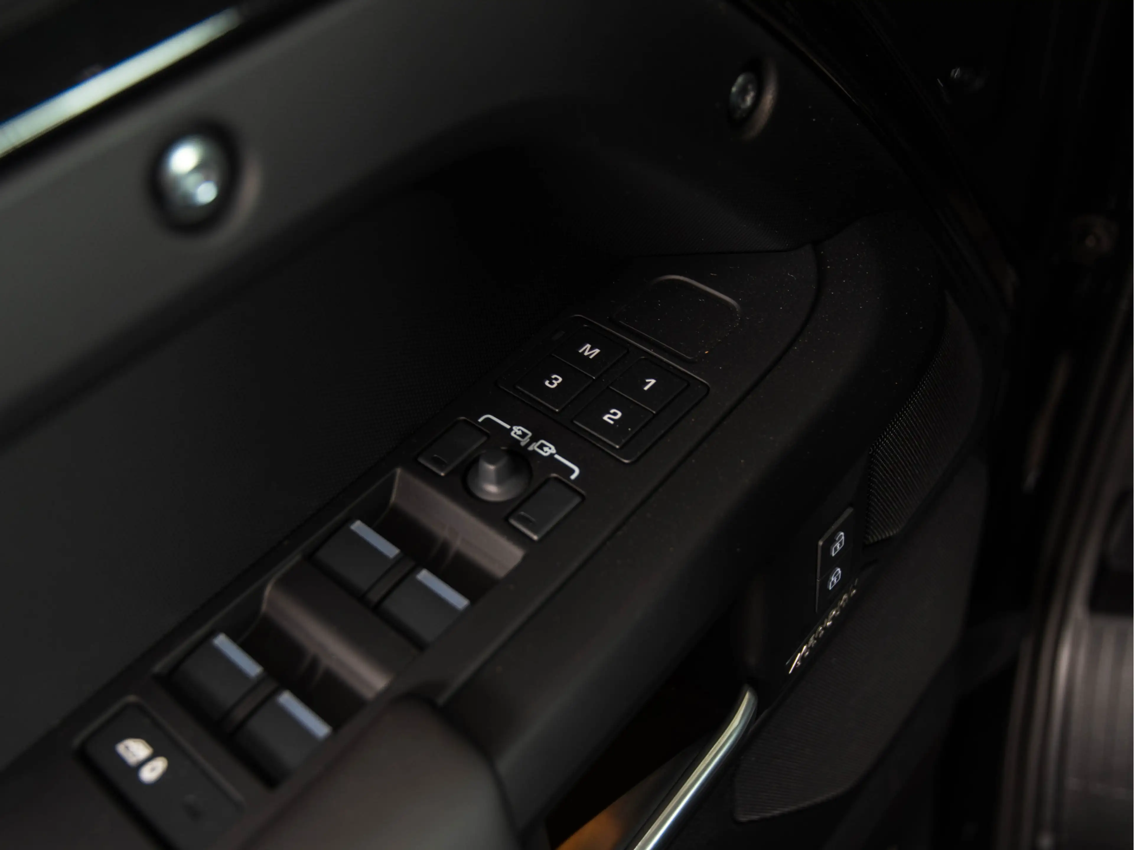 Land Rover Defender 110 5.0 P425 110 X-Dynamic HSE 22" | MERIDIA N SUR — photo 19