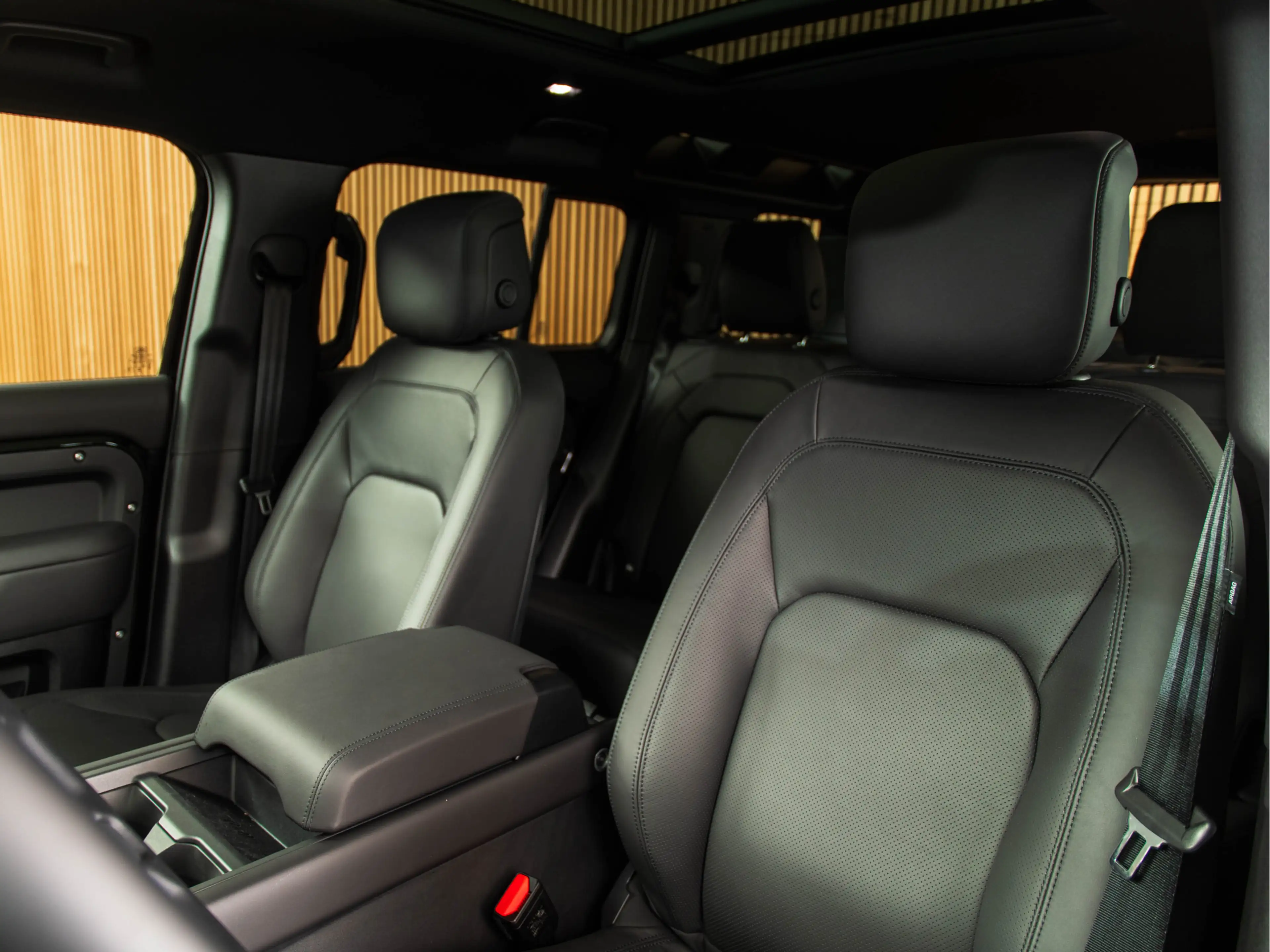 Land Rover Defender 110 5.0 P425 110 X-Dynamic HSE 22" | MERIDIA N SUR — photo 14