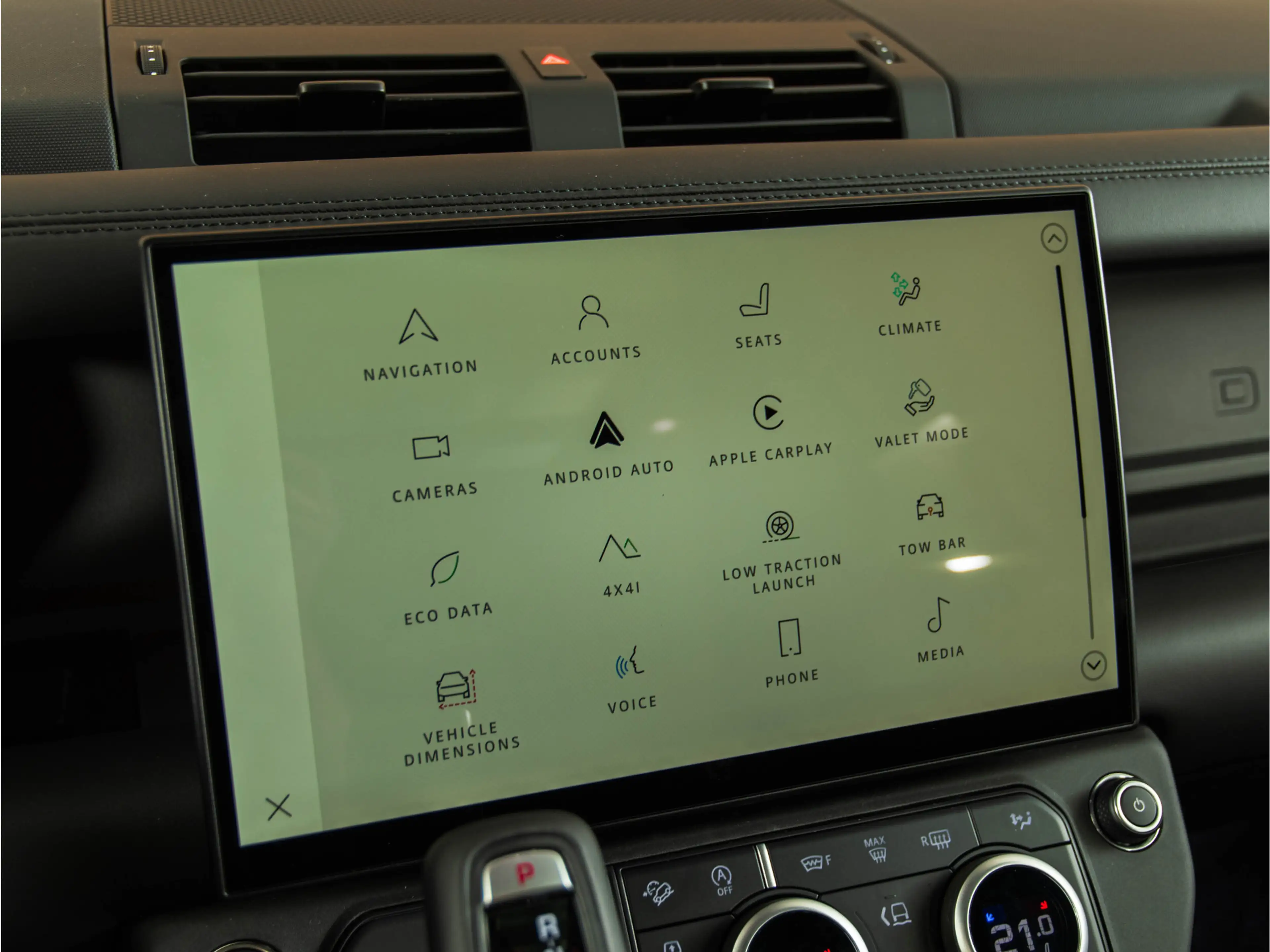 Land Rover Defender 110 5.0 P425 110 X-Dynamic HSE 22" | MERIDIA N SUR — photo 21