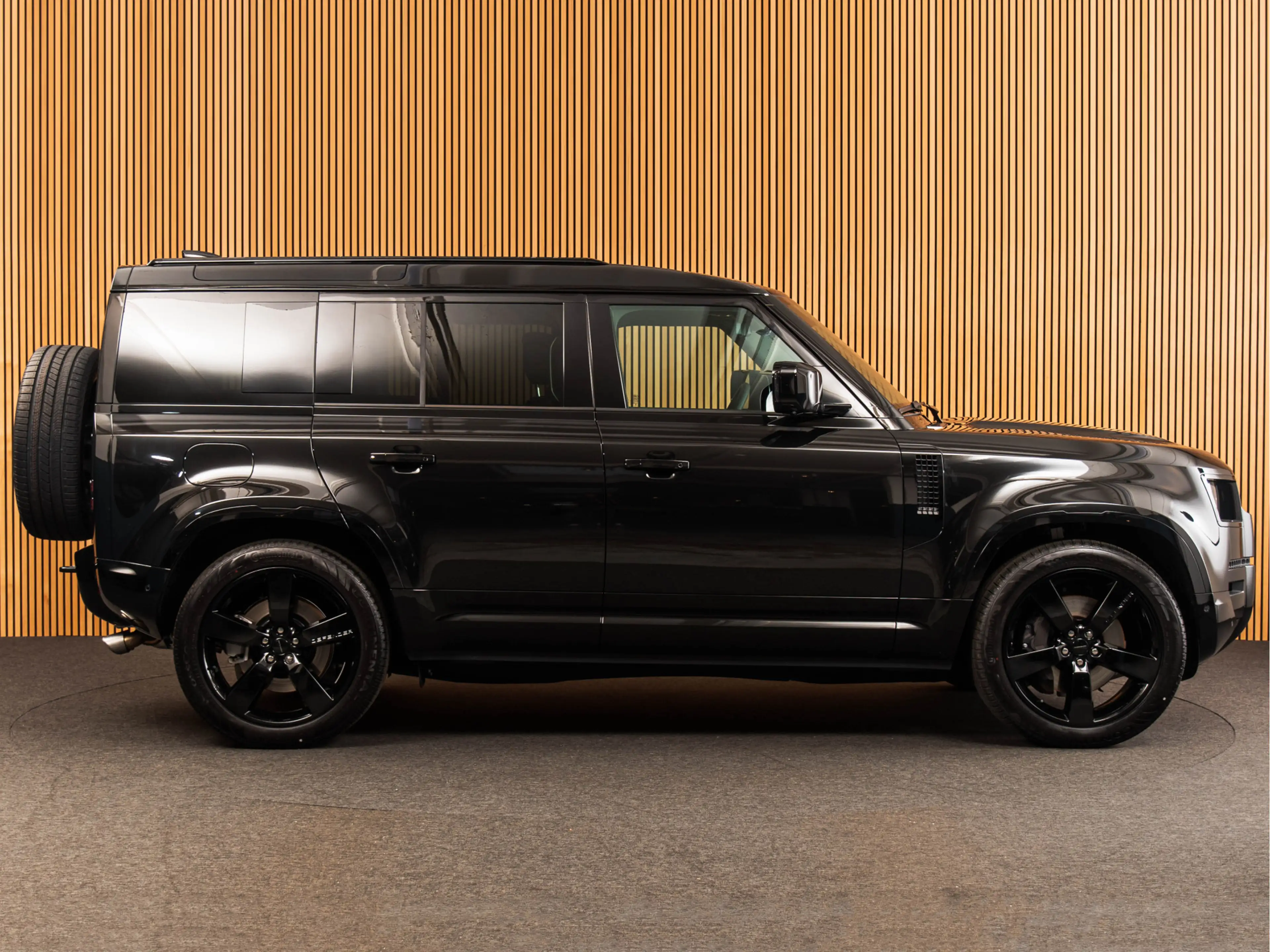 Land Rover Defender 110 5.0 P425 110 X-Dynamic HSE 22" | MERIDIA N SUR — photo 6