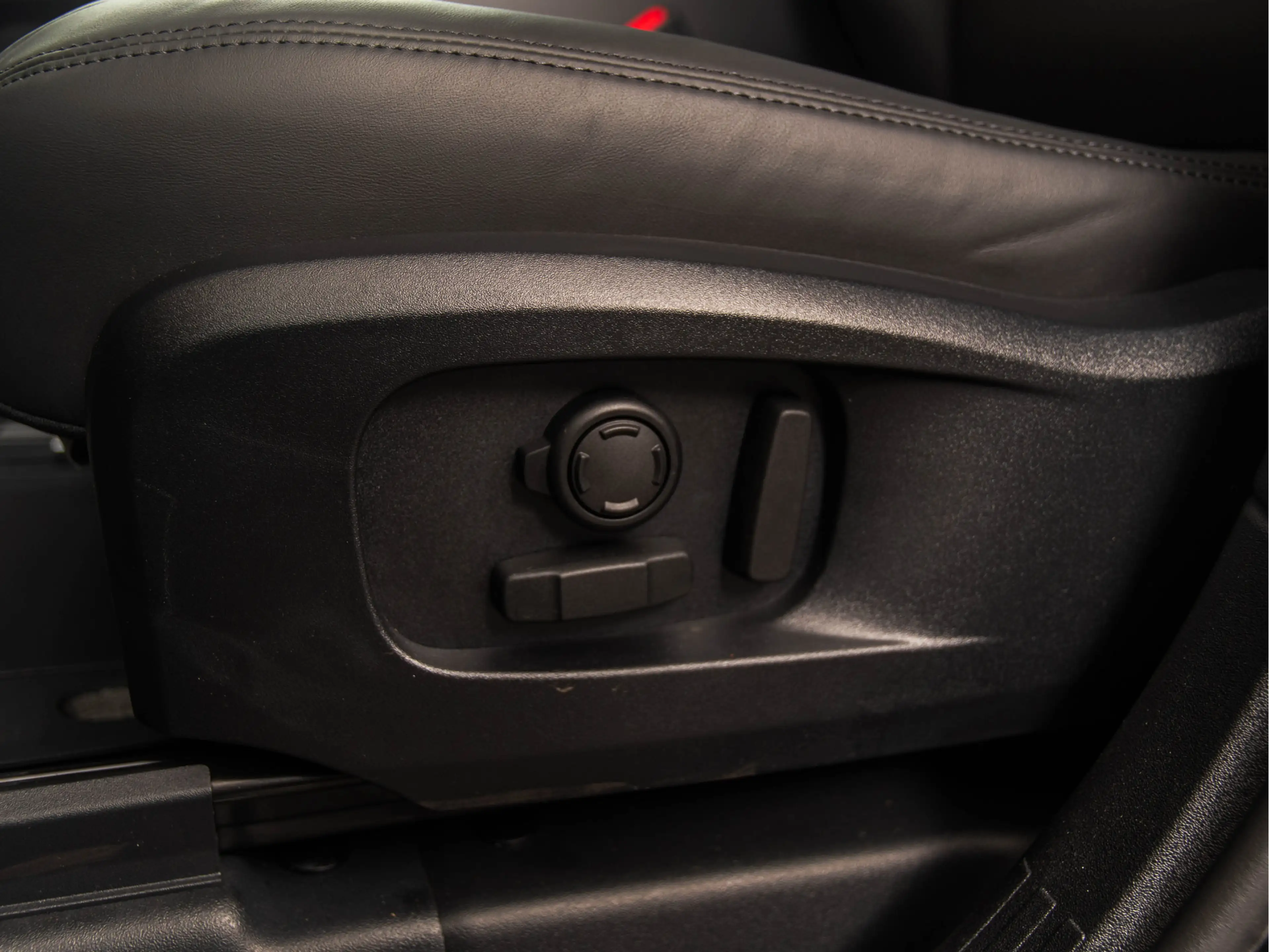 Land Rover Defender 110 5.0 P425 110 X-Dynamic HSE 22" | MERIDIA N SUR — photo 17