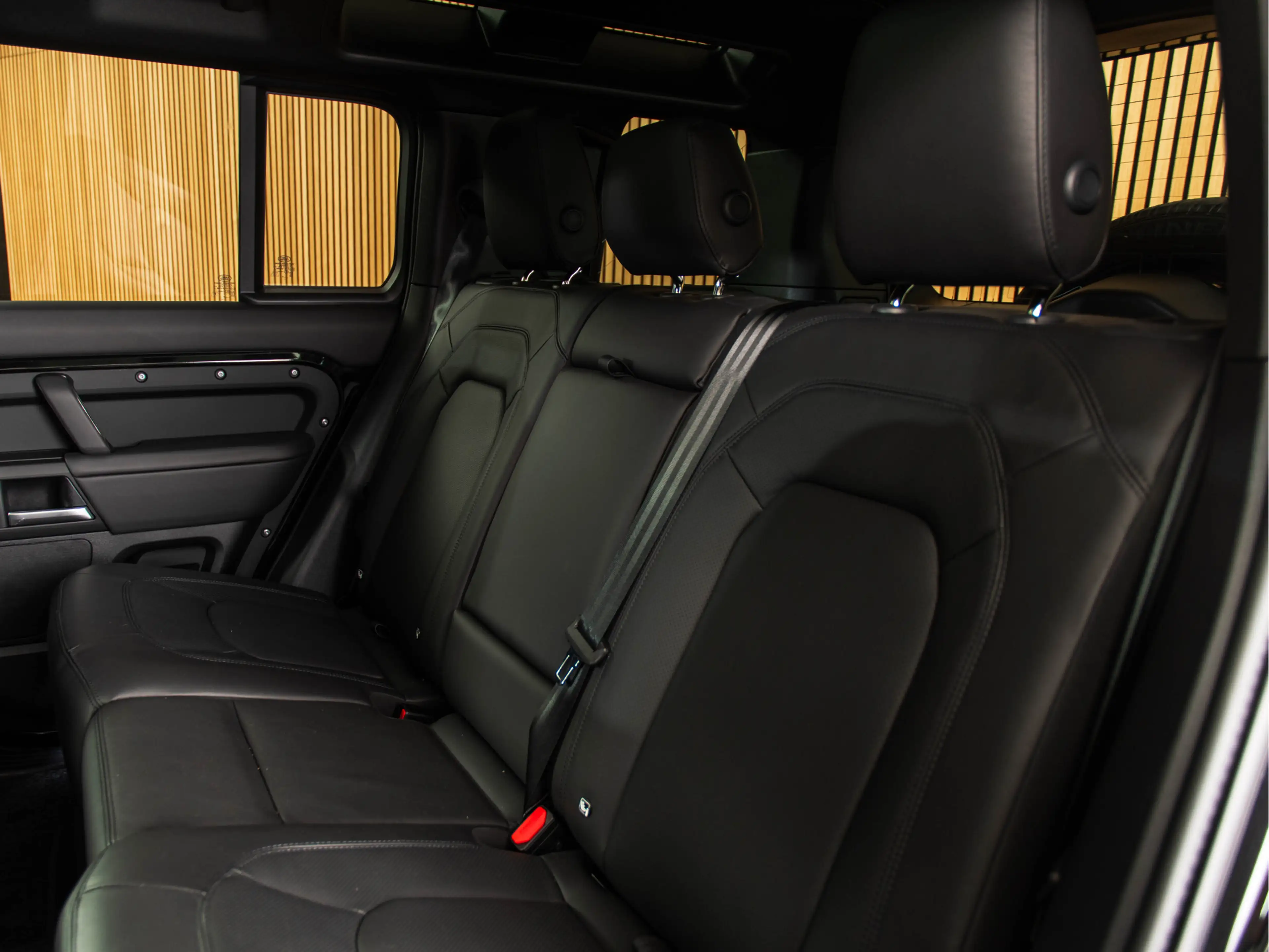 Land Rover Defender 110 5.0 P425 110 X-Dynamic HSE 22" | MERIDIA N SUR — photo 15