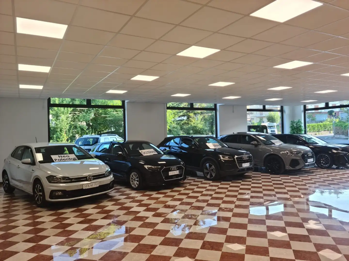 Volkswagen Polo HIGH LINE R-LINE AUTOMATICA NEOPATENTATI Blanc - 2