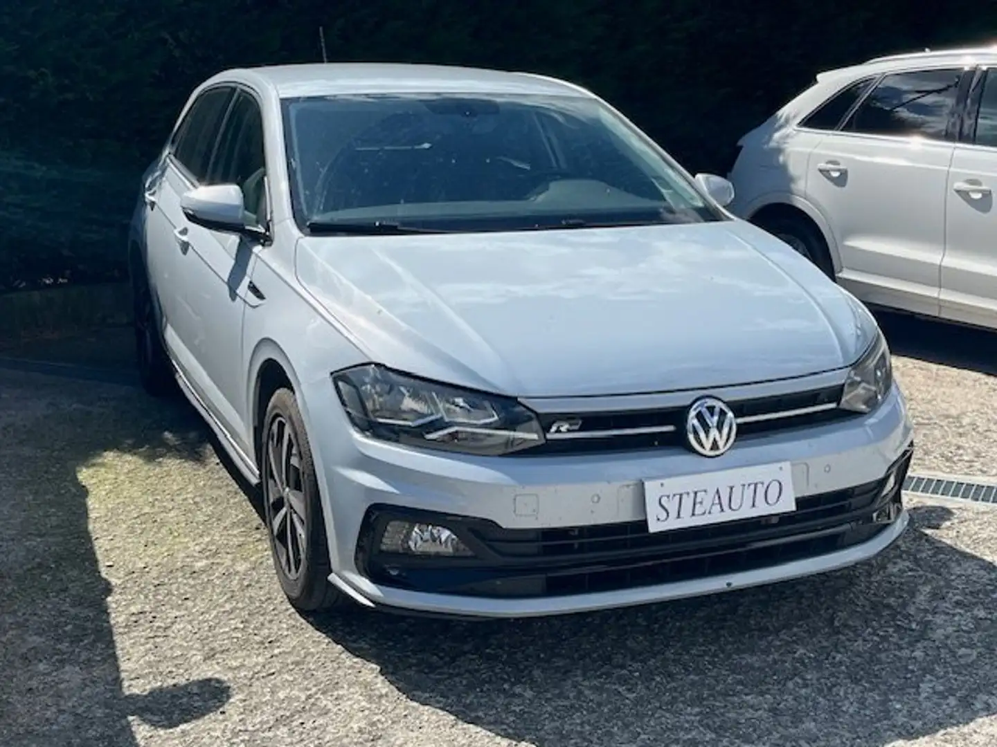 Volkswagen Polo HIGH LINE R-LINE AUTOMATICA NEOPATENTATI Blanco - 1