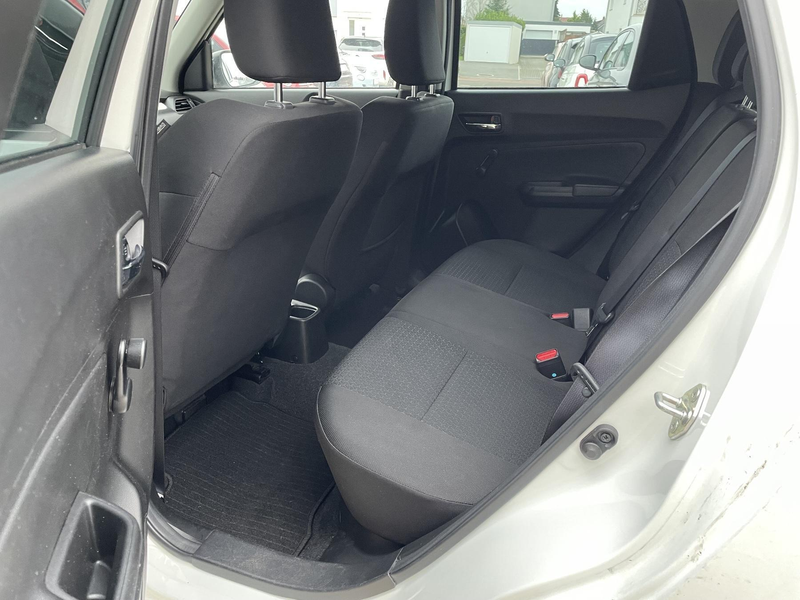 Suzuki Swift Comfort Automatik — photo 15