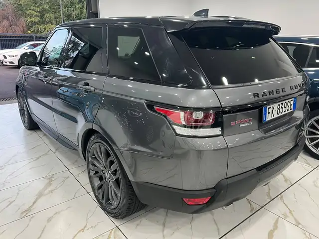 Land Rover Range Rover Sport view 4