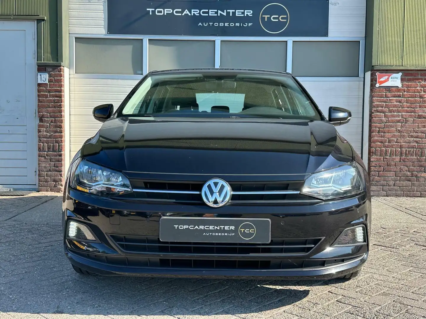Volkswagen Polo 1.0 MPI Beats/AIRCO/PARKS/NAVI/CRUISE/APK Zwart - 2