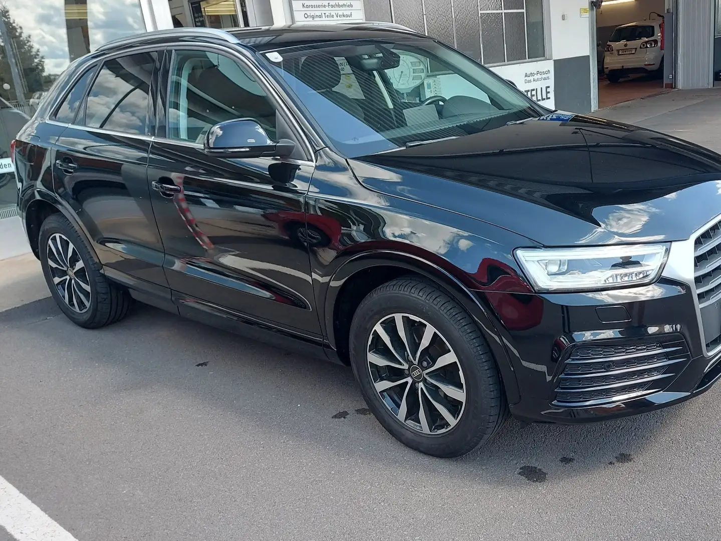 Audi Q3 2,0 TFSI - 1
