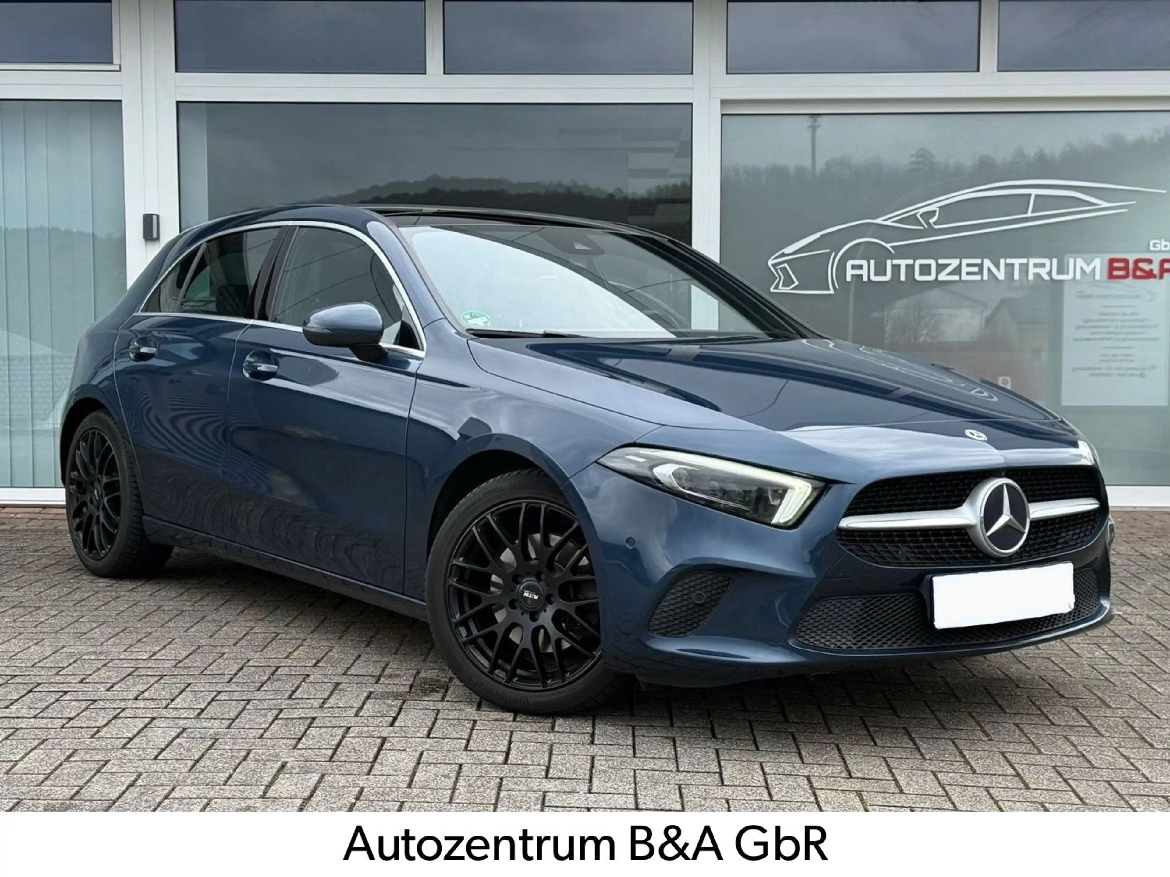 Mercedes-Benz A 220 d PROGRESSIVE AUT. 360° PANO CARPLAY 8-FACH