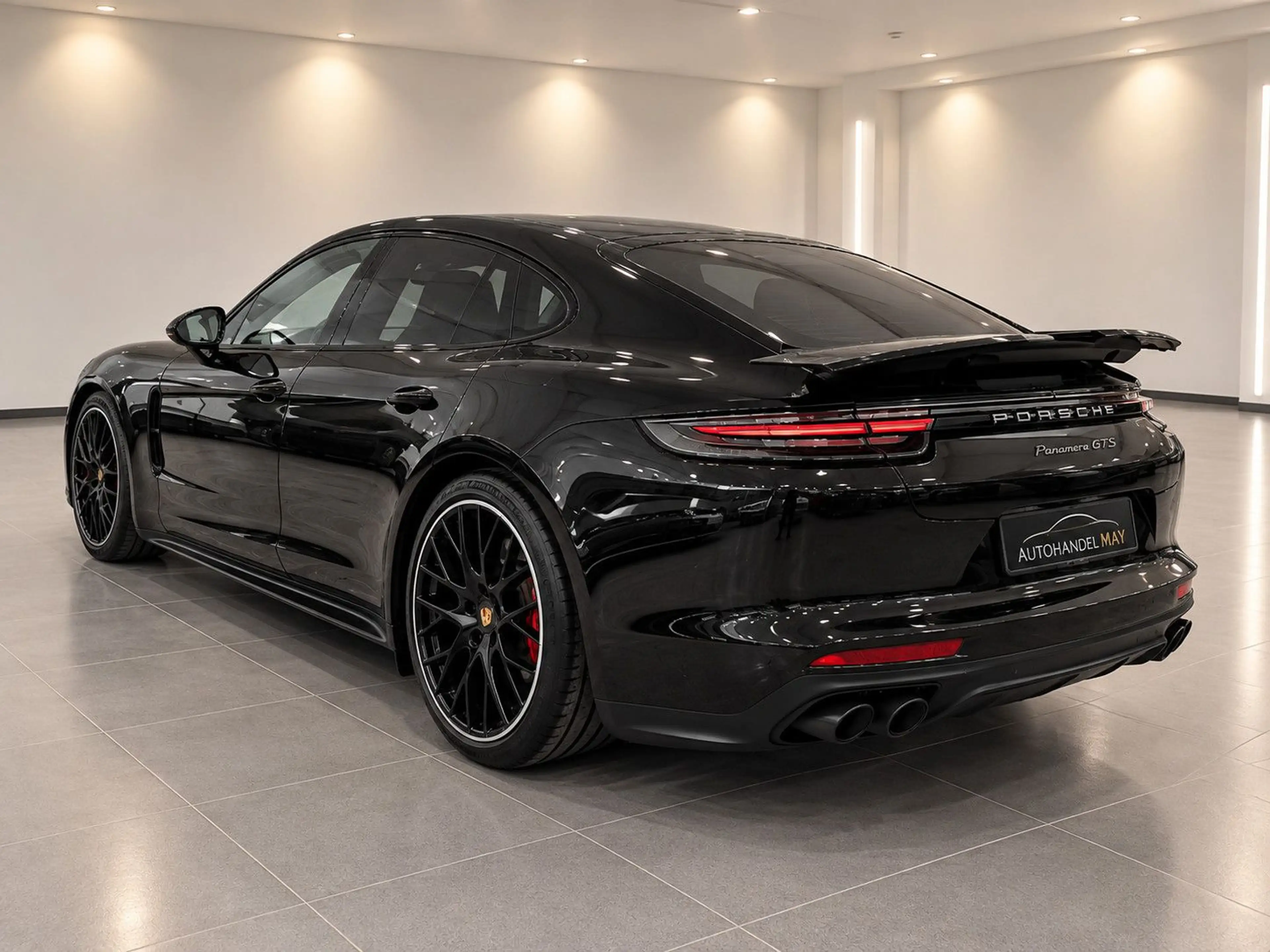 Porsche Panamera GTS Sport Design Carbon Panorama — photo 3